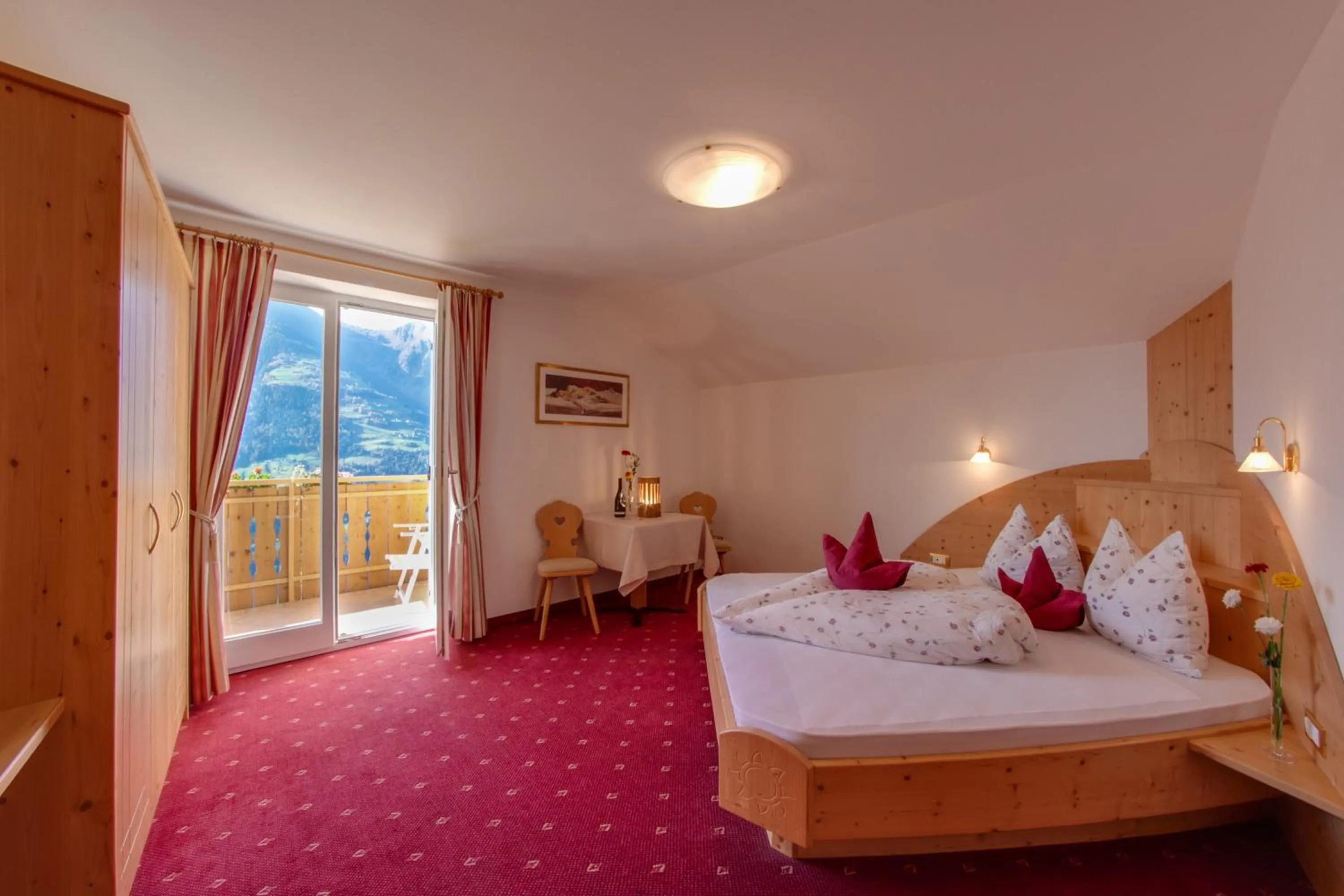 Bedroom, Bed in Appartements Verdinserhöhe