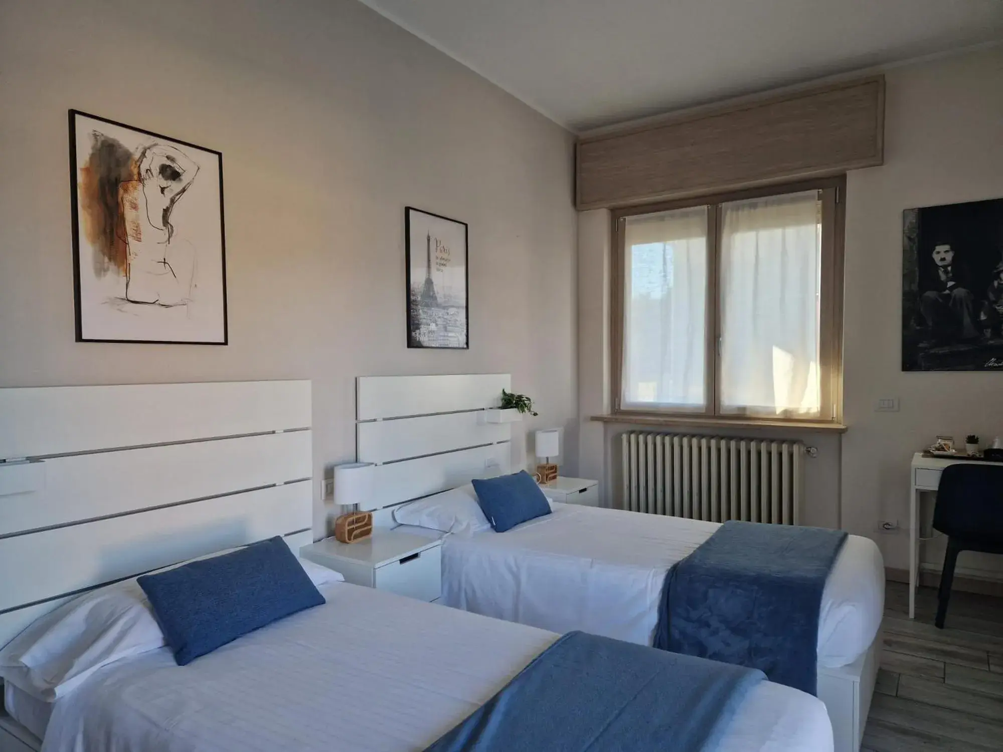 Twin Room with Balcony in BGY Airport House Grassobbio Twin Room with Balcony in BGY Airport House Grassobbio