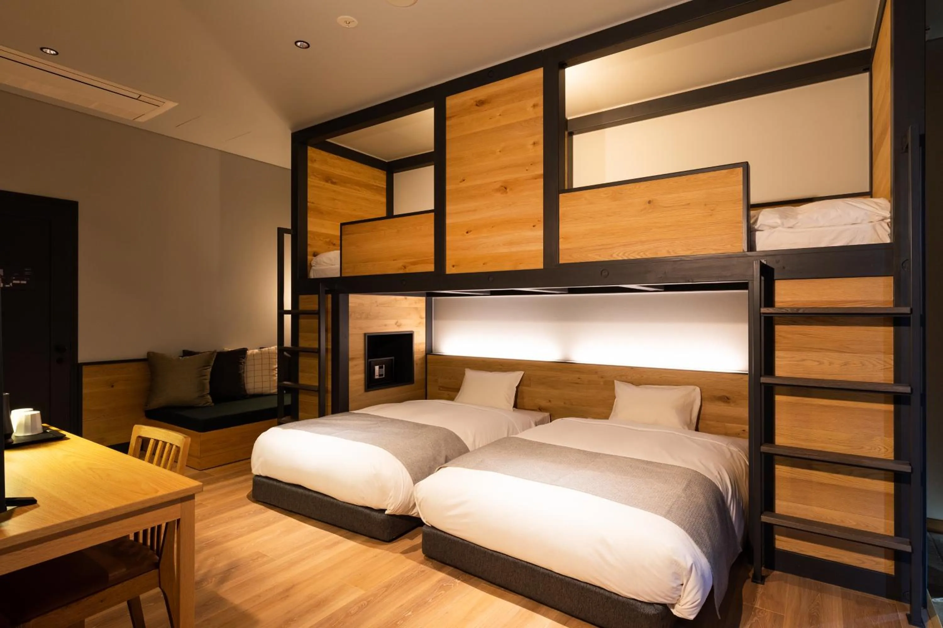 Bed in HOTEL KARUIZAWA CROSS