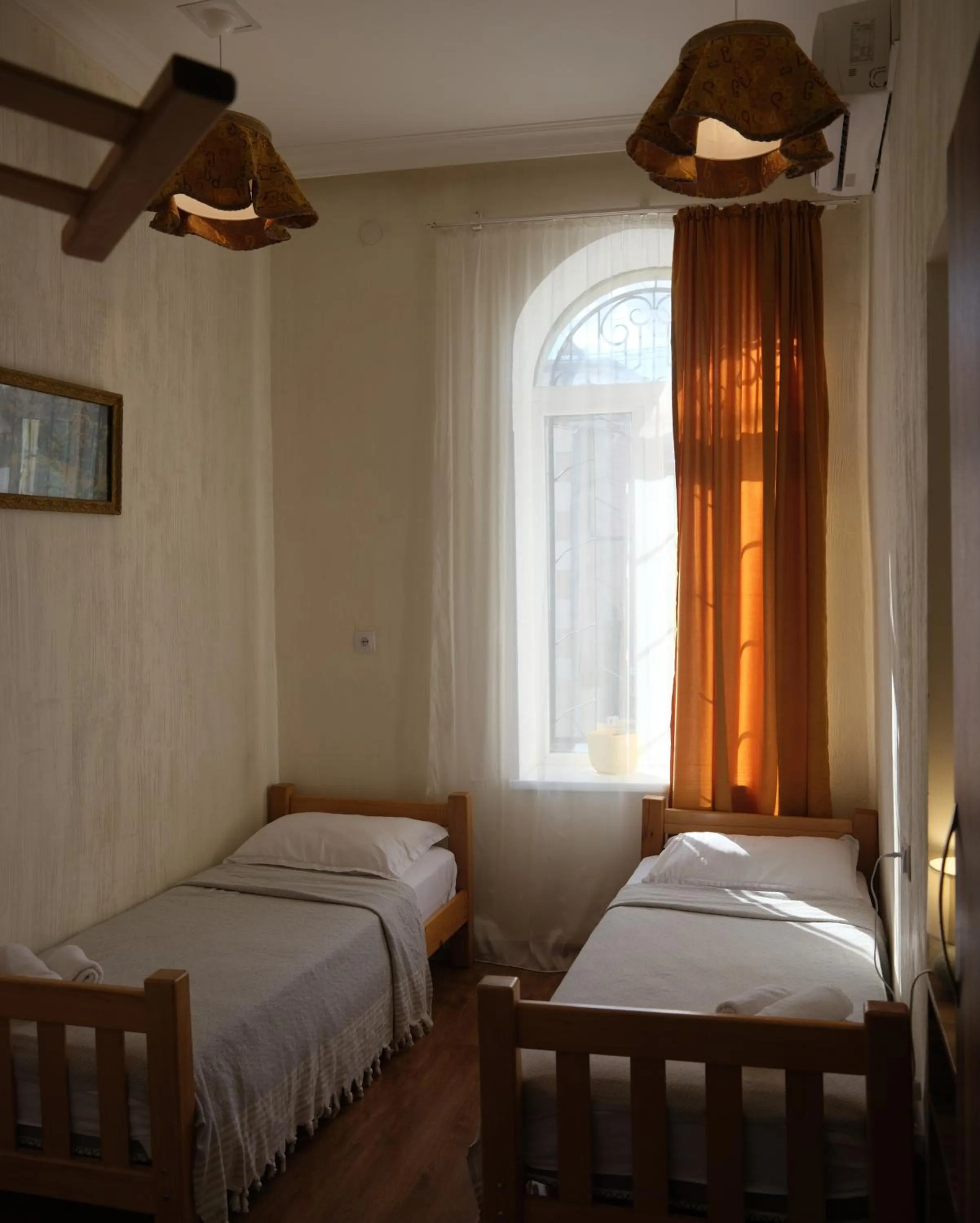 Bedroom, Bed in Hotel 1870