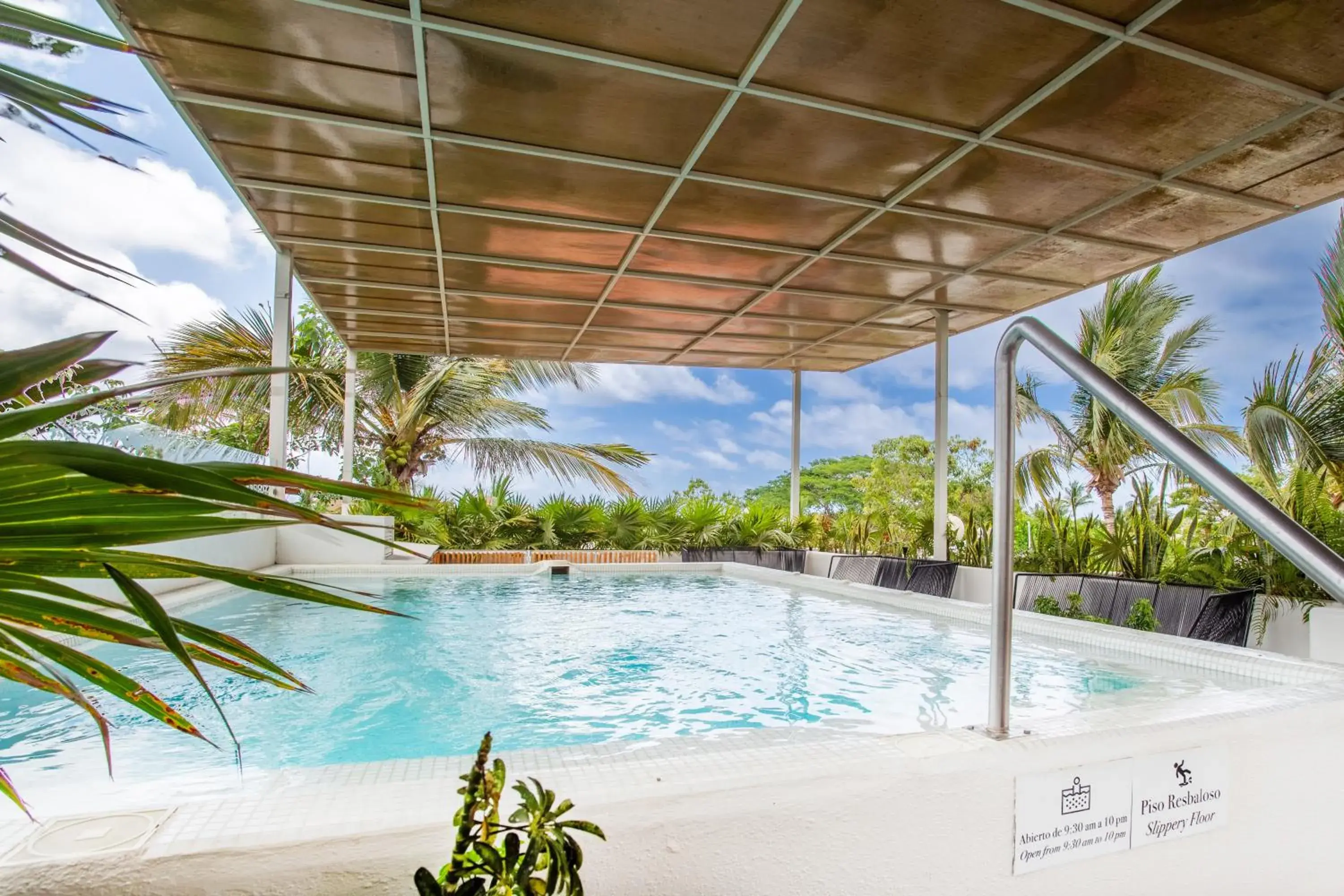 Hot Tub in Agua de Luna Hotel Boutique, San Pancho Nayarit Hot Tub in Agua de Luna Hotel Boutique, San Pancho Nayarit