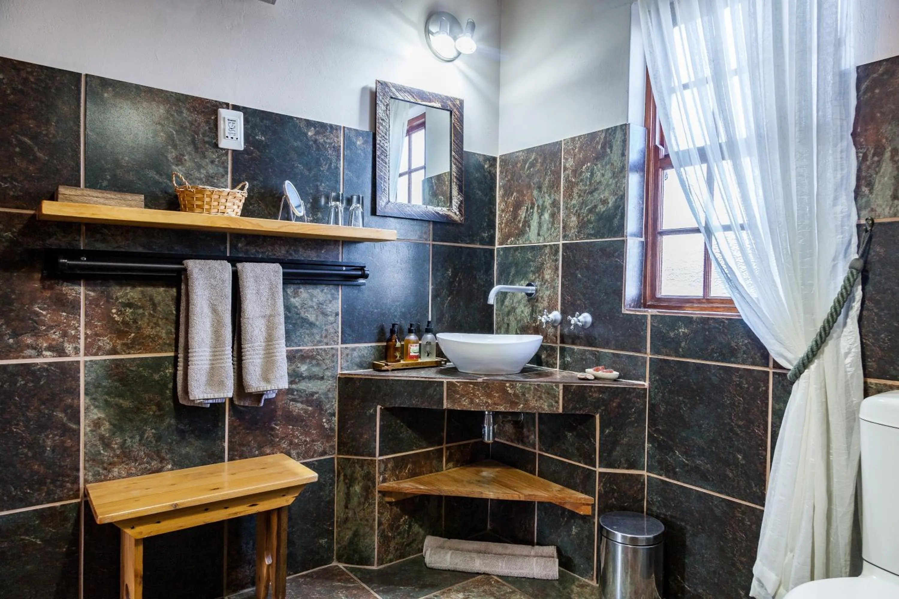 Toilet in Karoo View Cottages