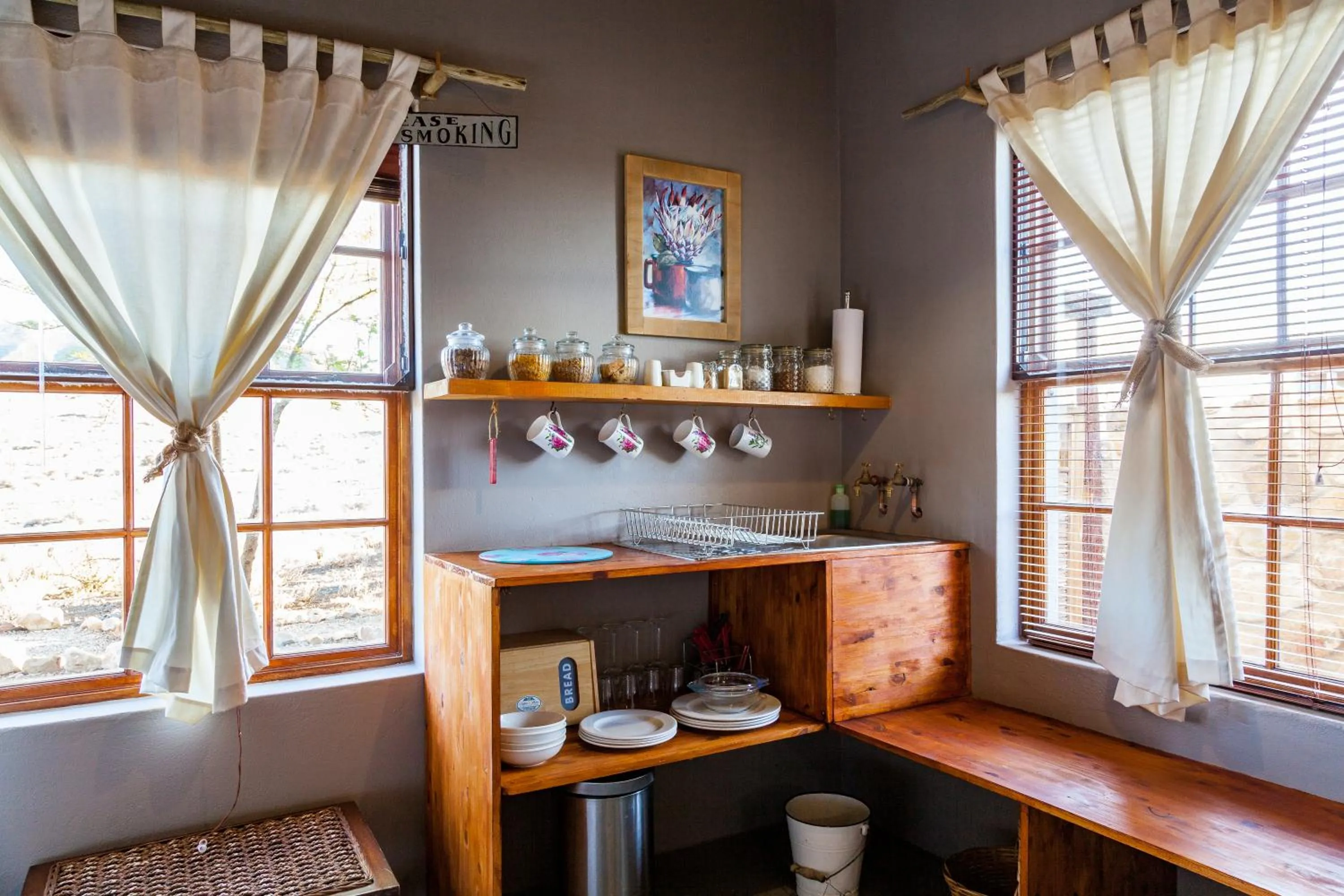 Coffee/tea facilities in Karoo View Cottages