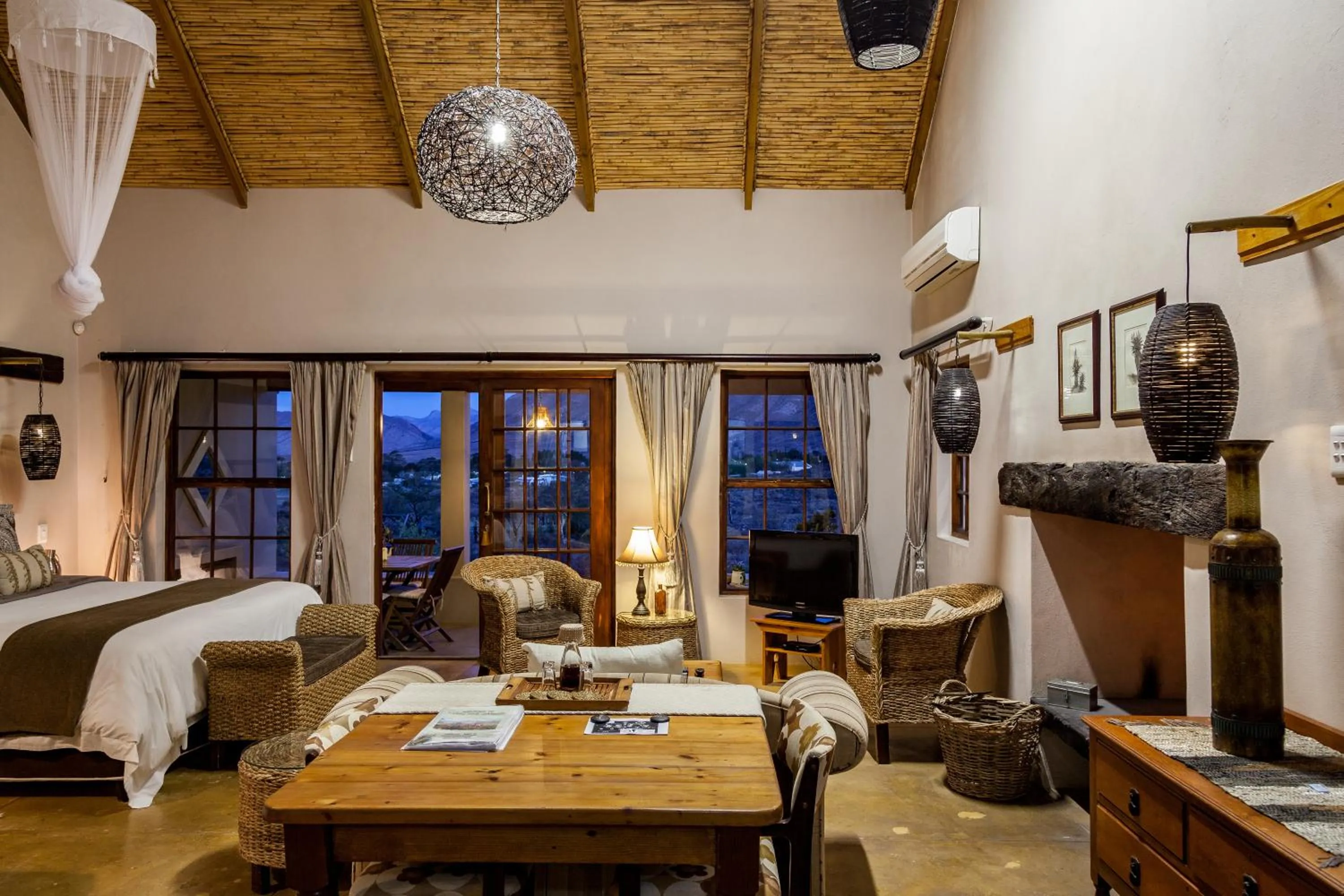 Patio, Bed in Karoo View Cottages