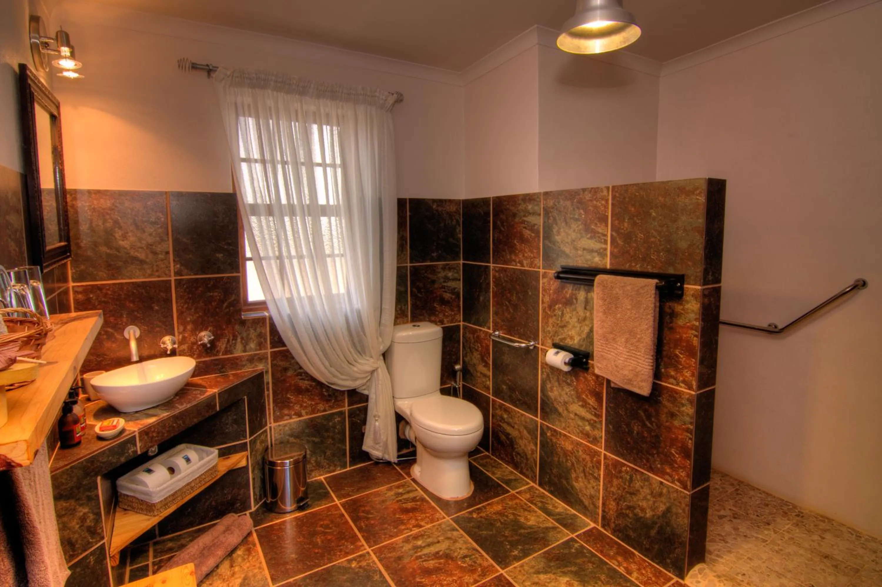 Shower in Karoo View Cottages