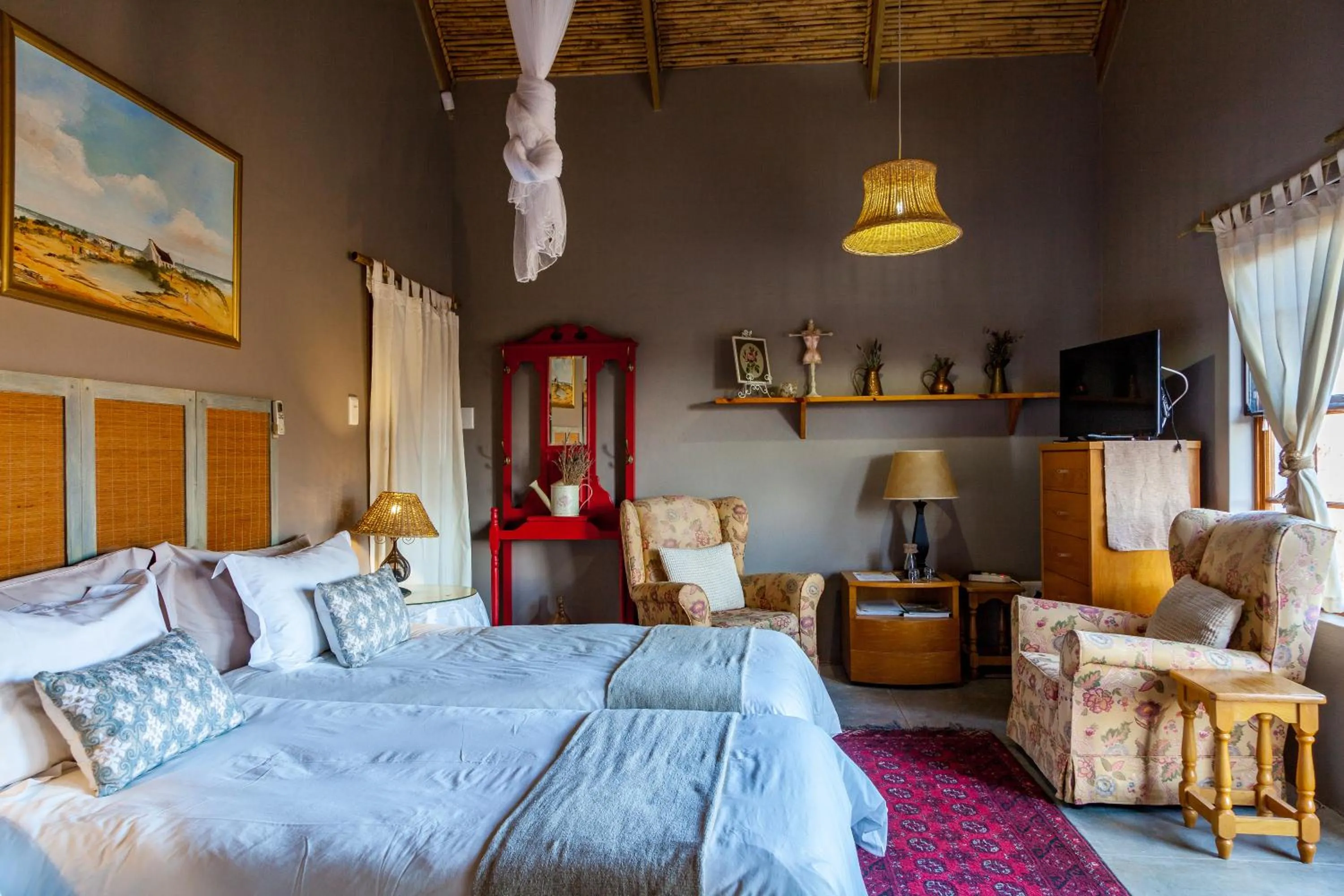 Bed in Karoo View Cottages