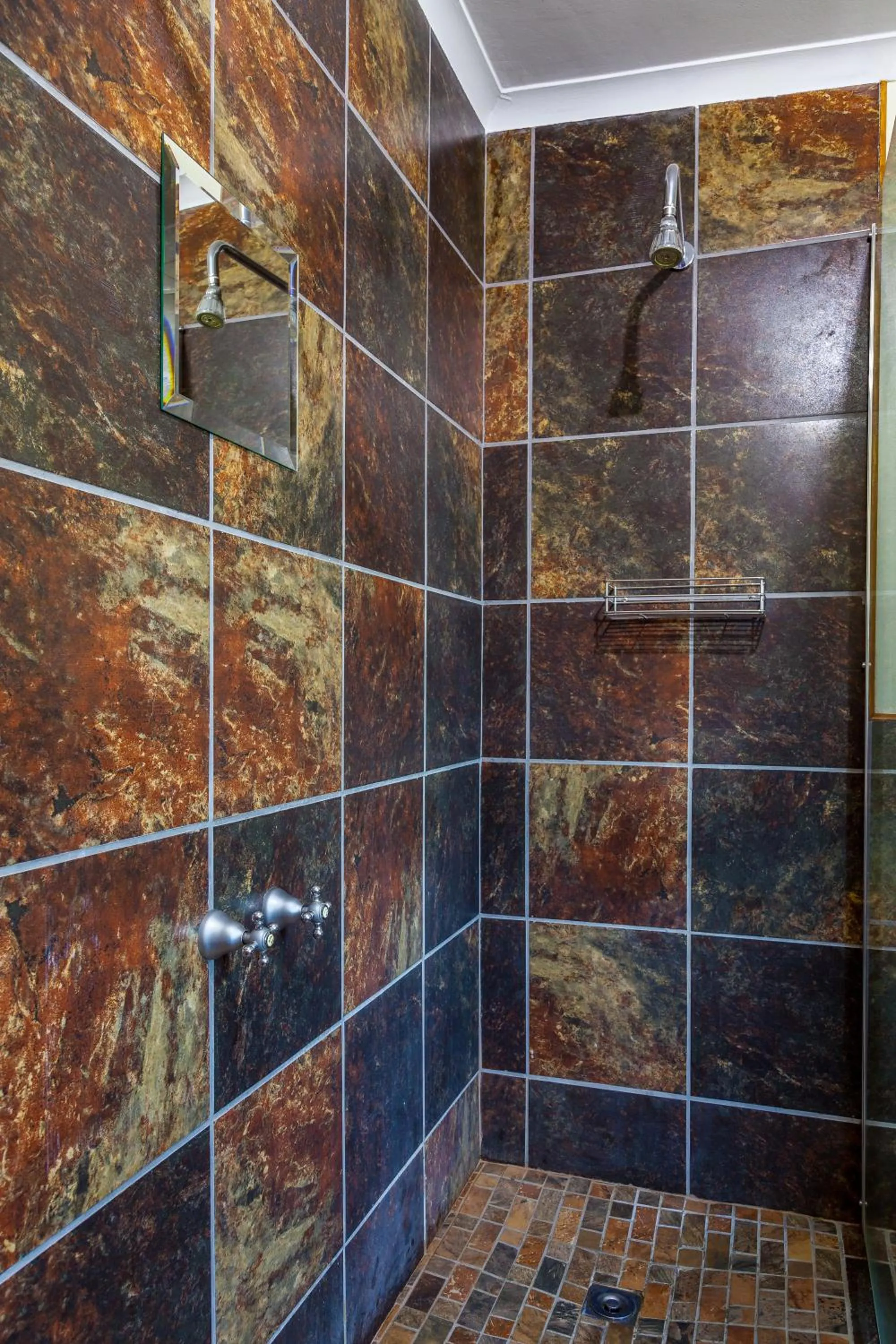Shower in Karoo View Cottages