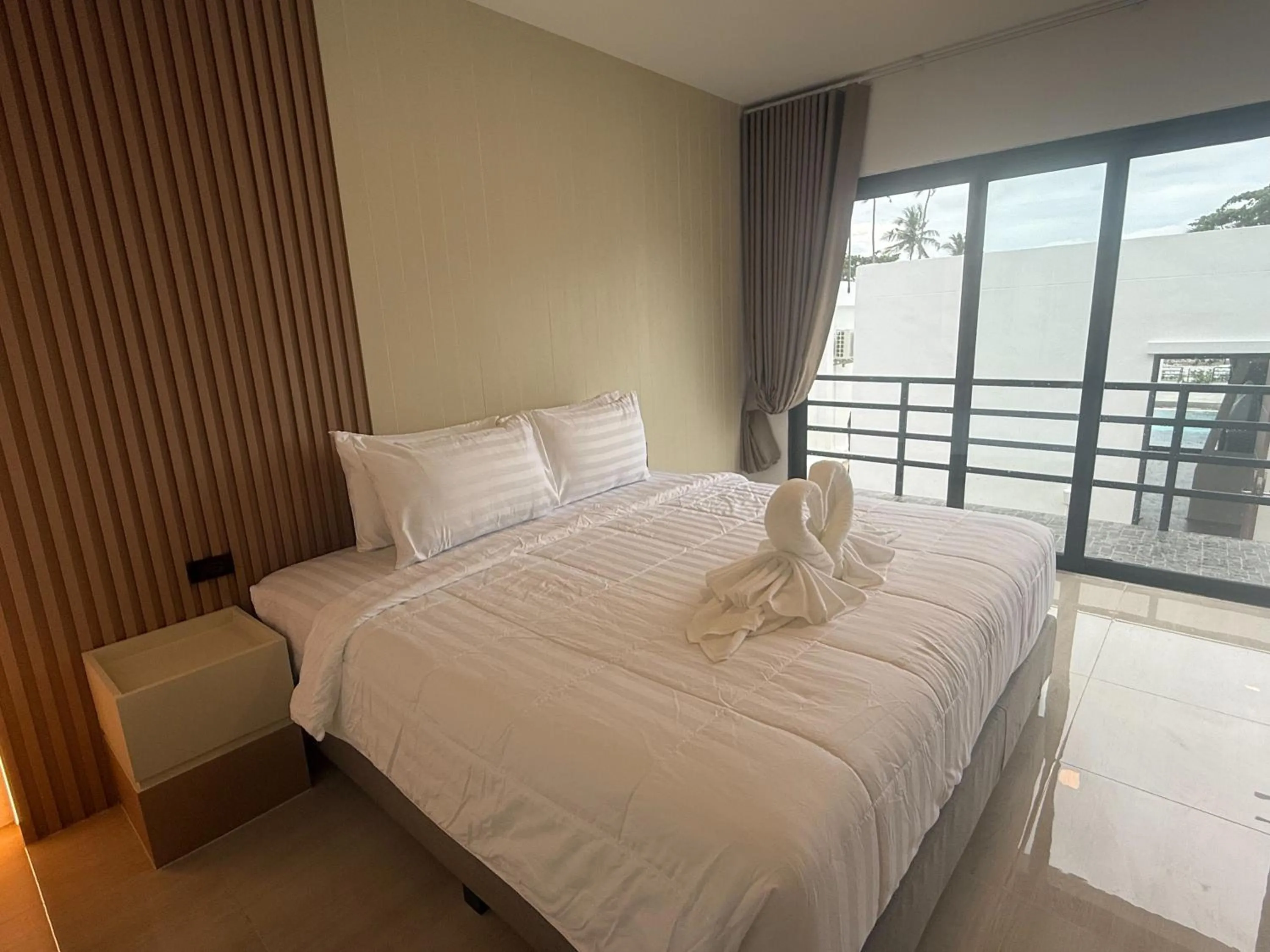 Bed in Pine Bungalow Krabi