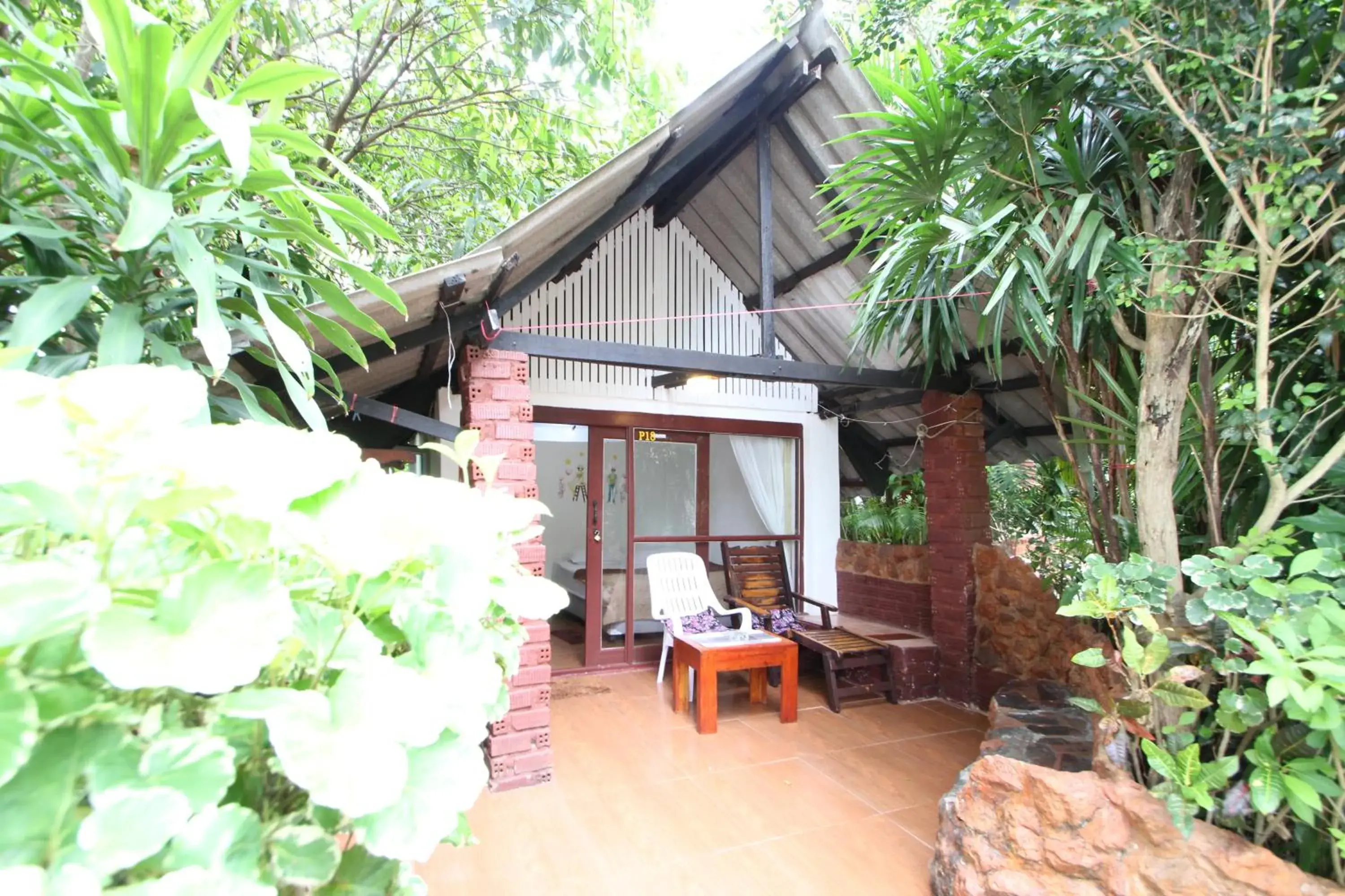 Standard Bungalow with Fan in Pine Bungalow Krabi Standard Bungalow with Fan in Pine Bungalow Krabi