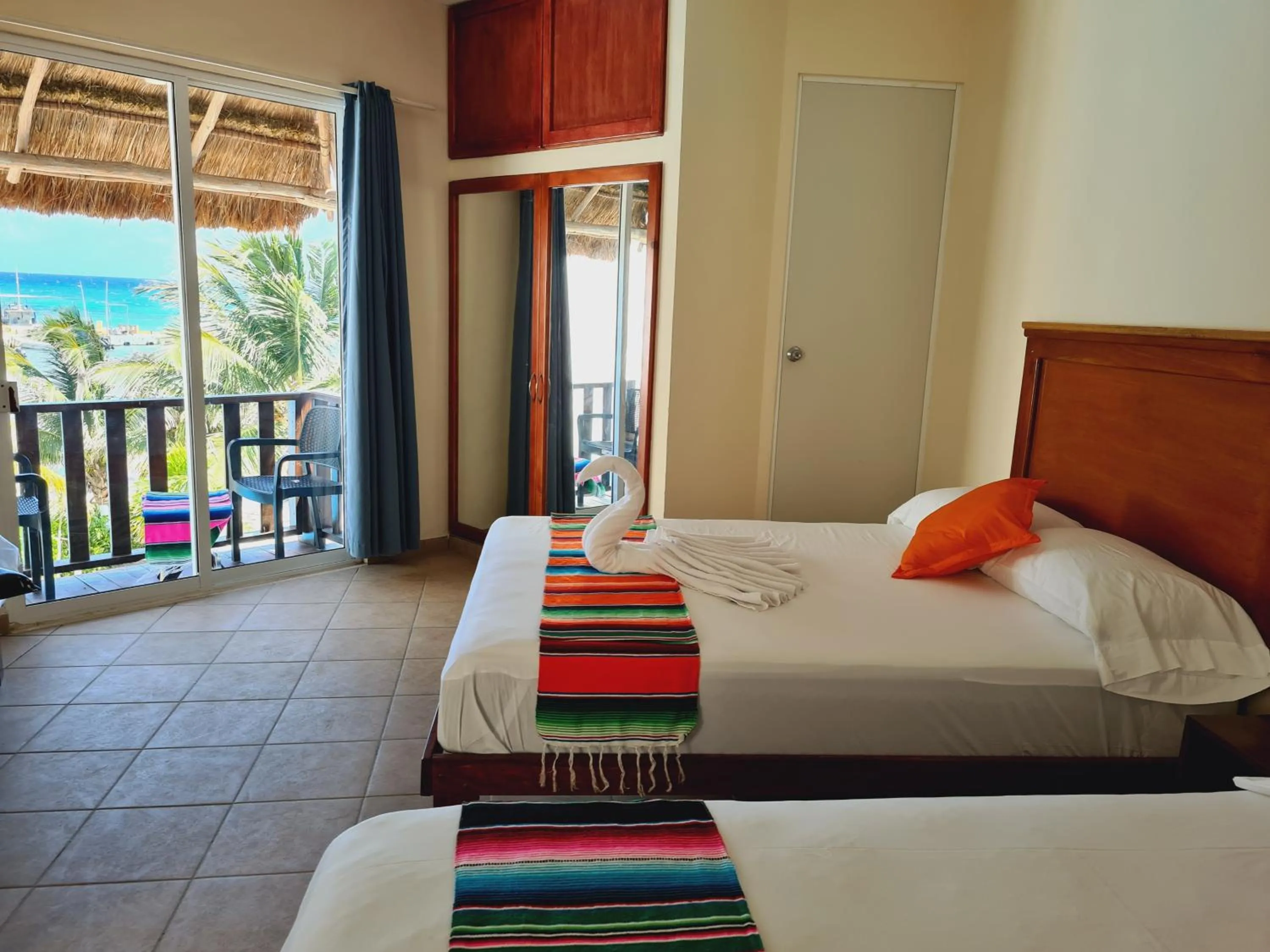 Photo of the whole room, Bed in Hotel Machos Mahahual
