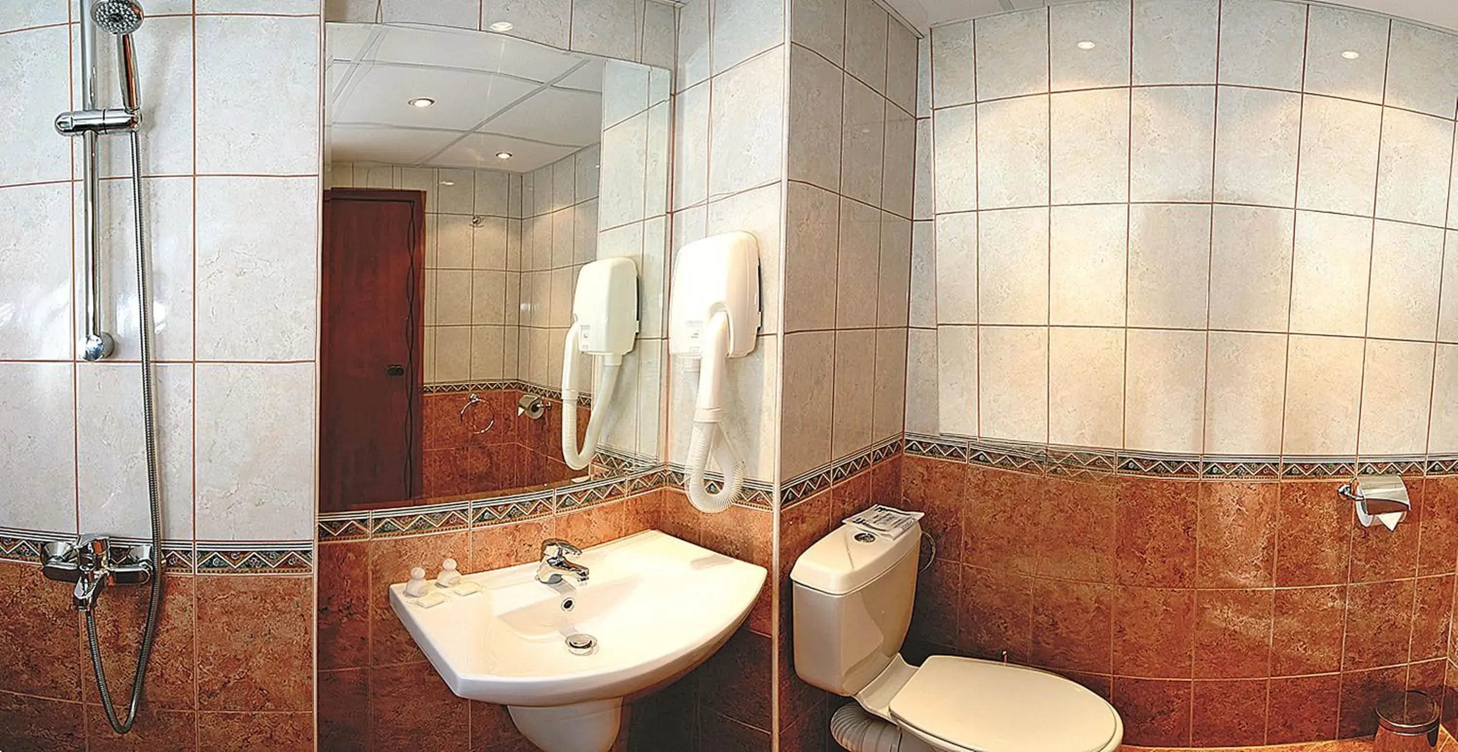 Double or Twin Room with Balcony in Hotel Exotica Double or Twin Room with Balcony in Hotel Exotica