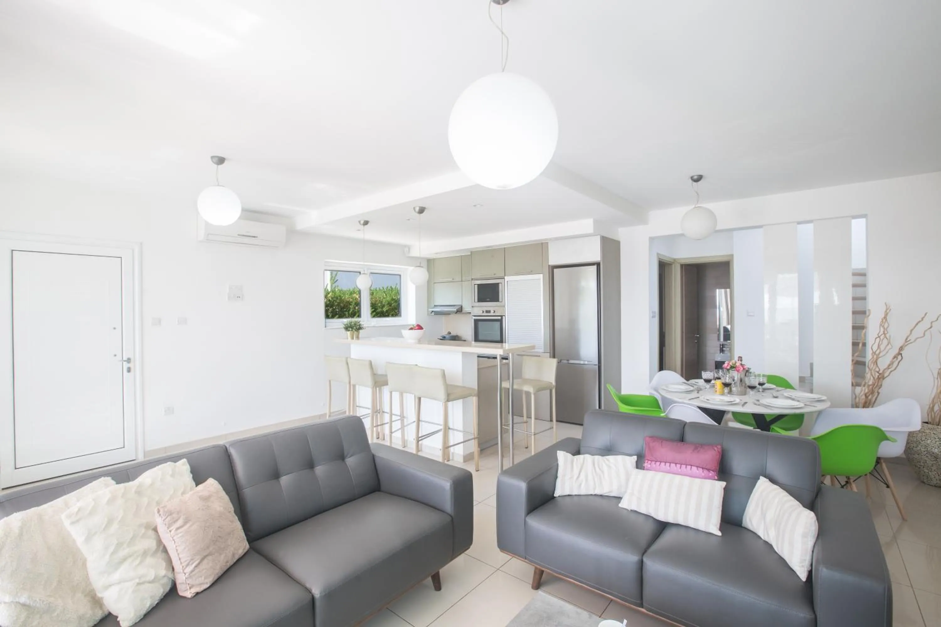 Kitchen or kitchenette in Sunrise Villa 12