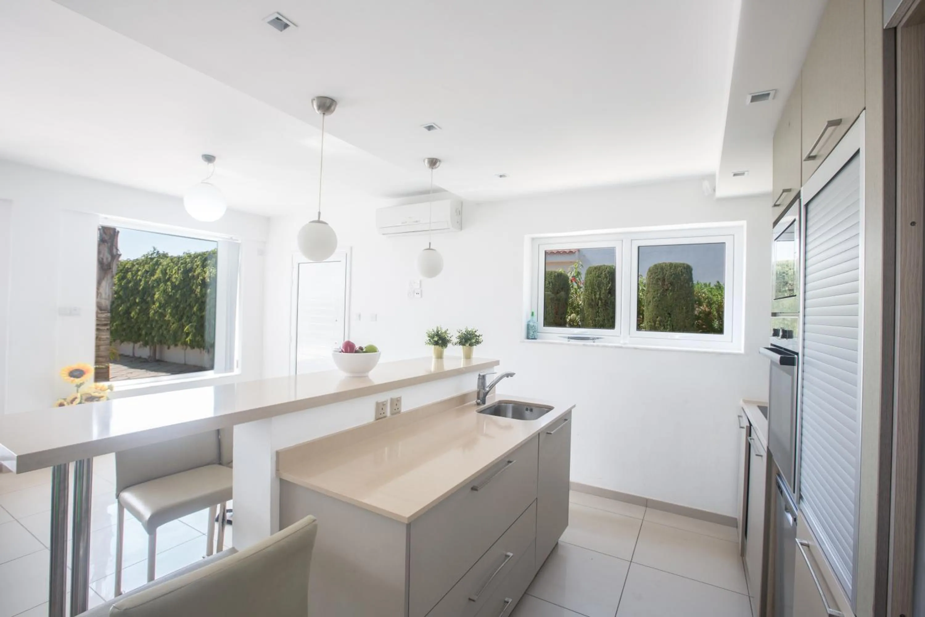 Kitchen or kitchenette in Sunrise Villa 12