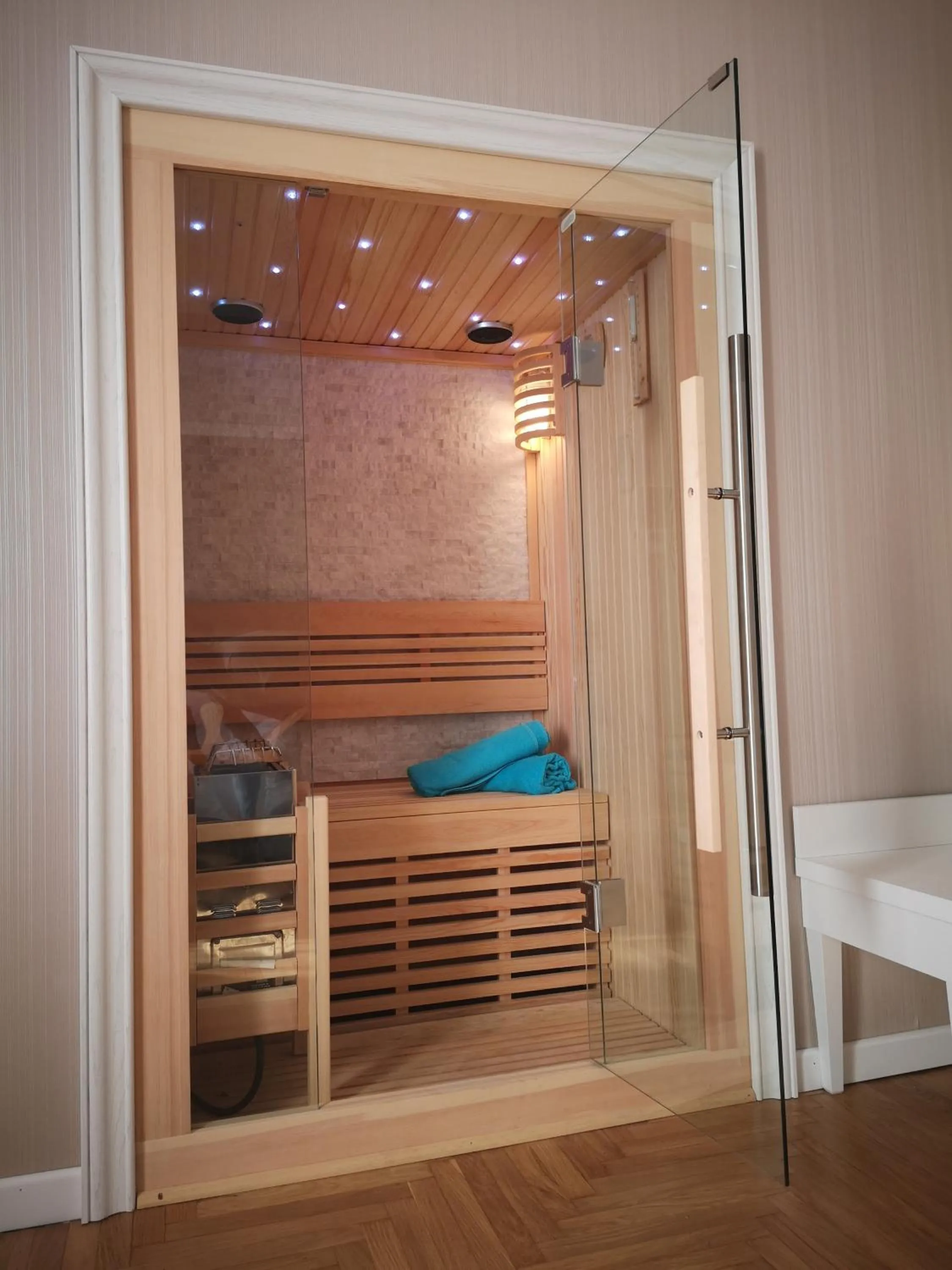 Bedroom in Spa & Wellness by Des Anglais " Accesso SPA compreso"