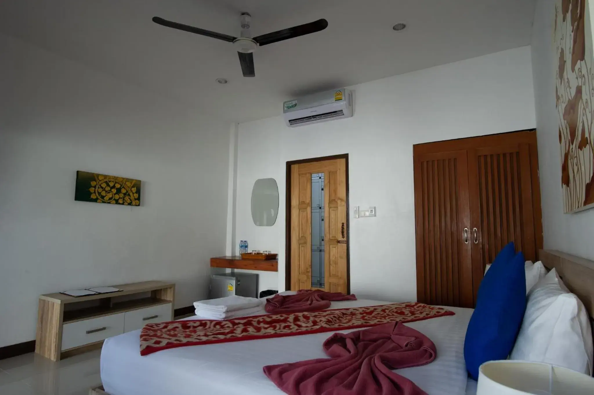 Photo of the whole room, Bed in The Reef Resort Photo of the whole room, Bed in The Reef Resort