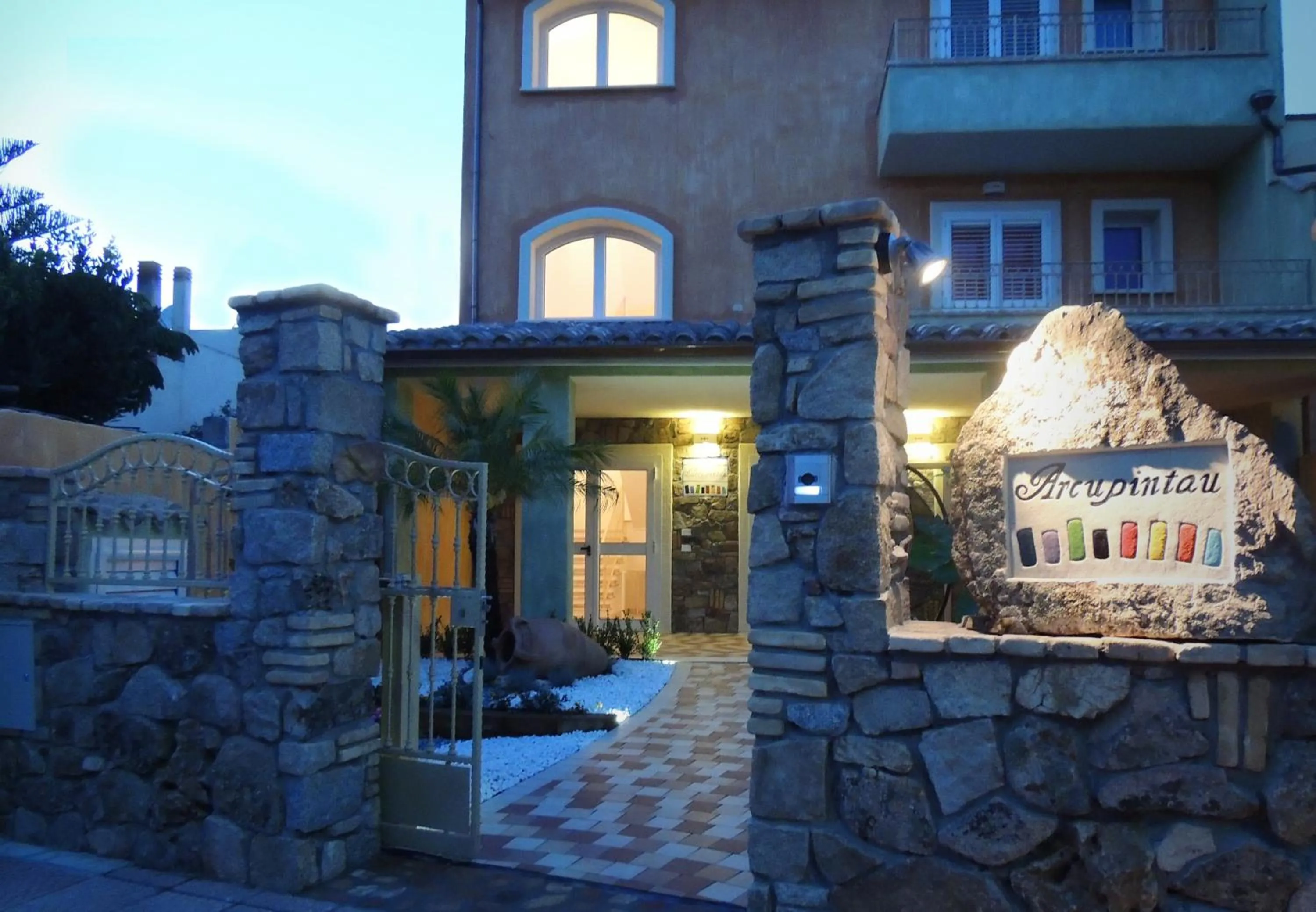 Facade/entrance in Hotel Arcupintau formula B&B