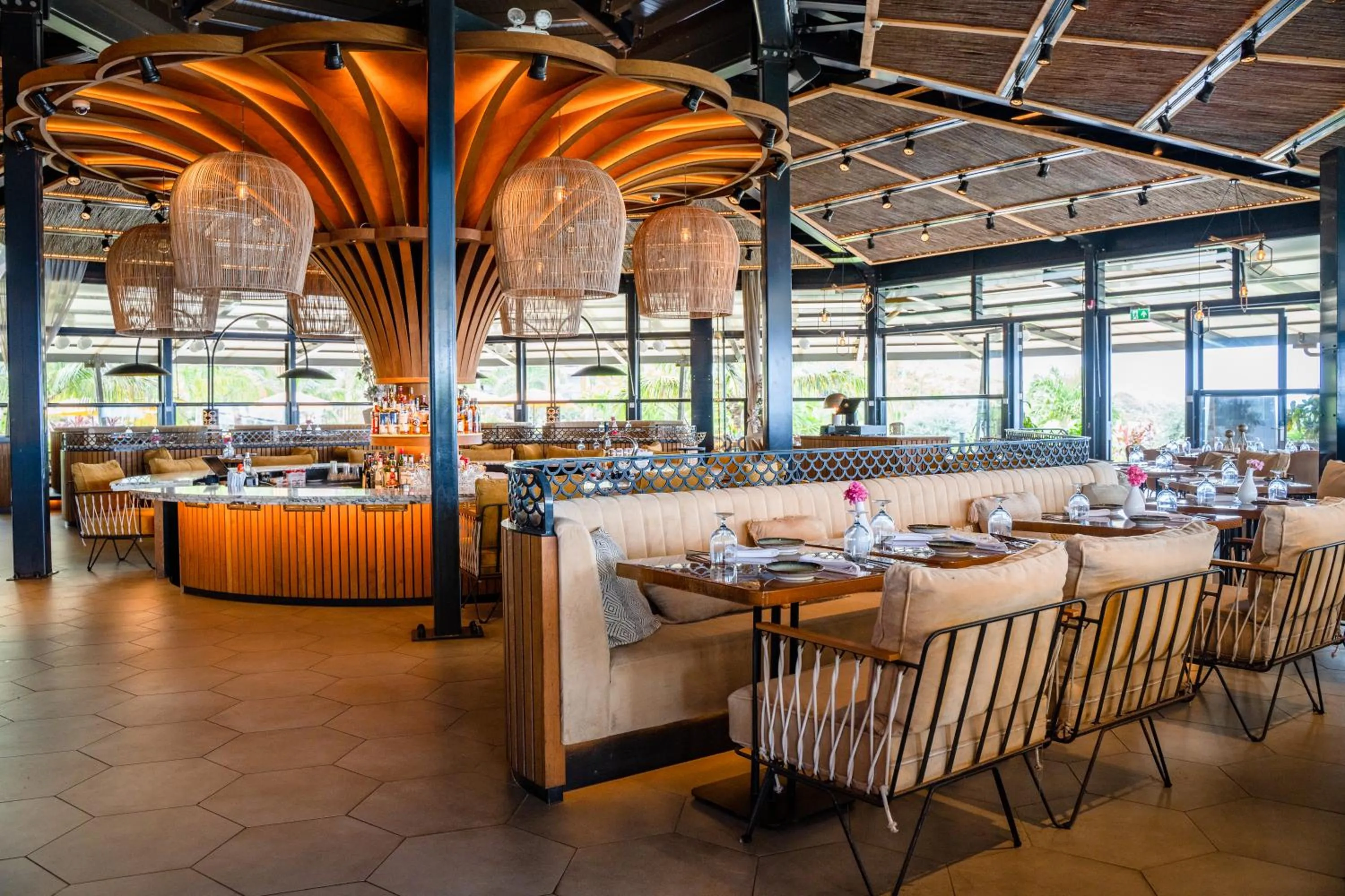 Restaurant/places to eat in Golden Rock Dive and Nature Resort