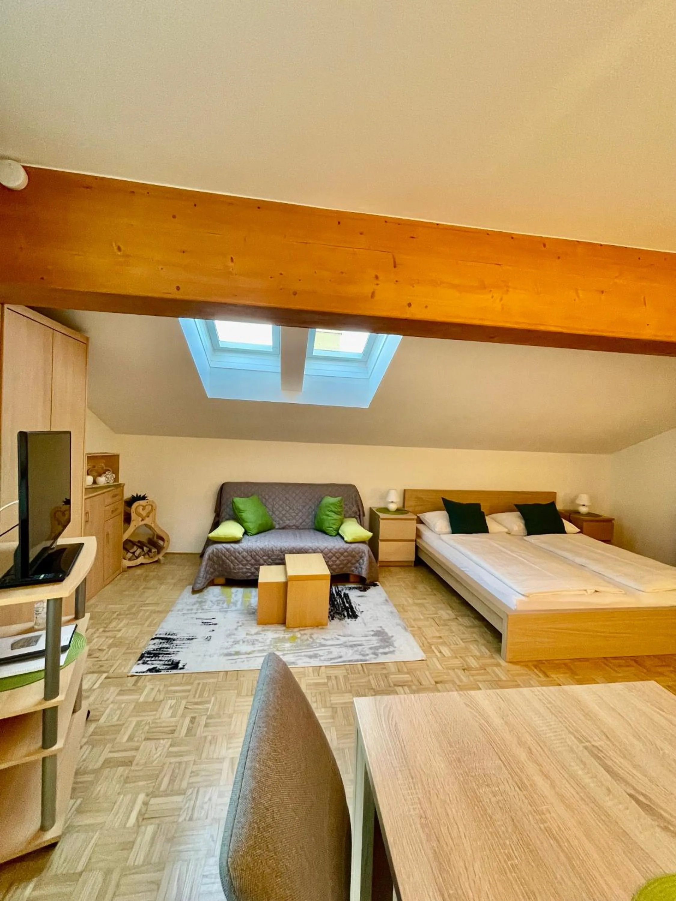Living room, Bed in Apartment Ladinger