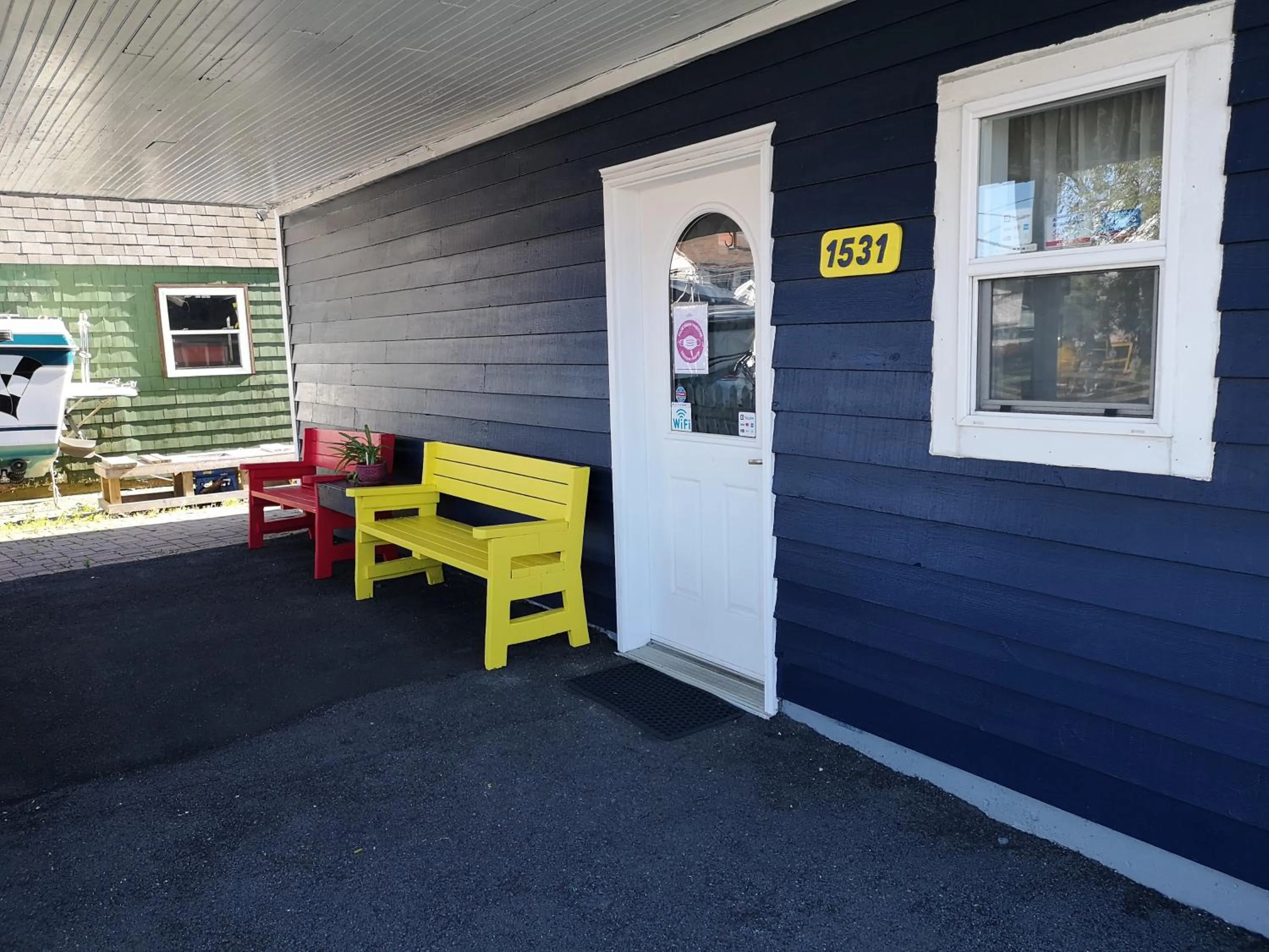 Facade/entrance in The Inn at Fisherman's cove