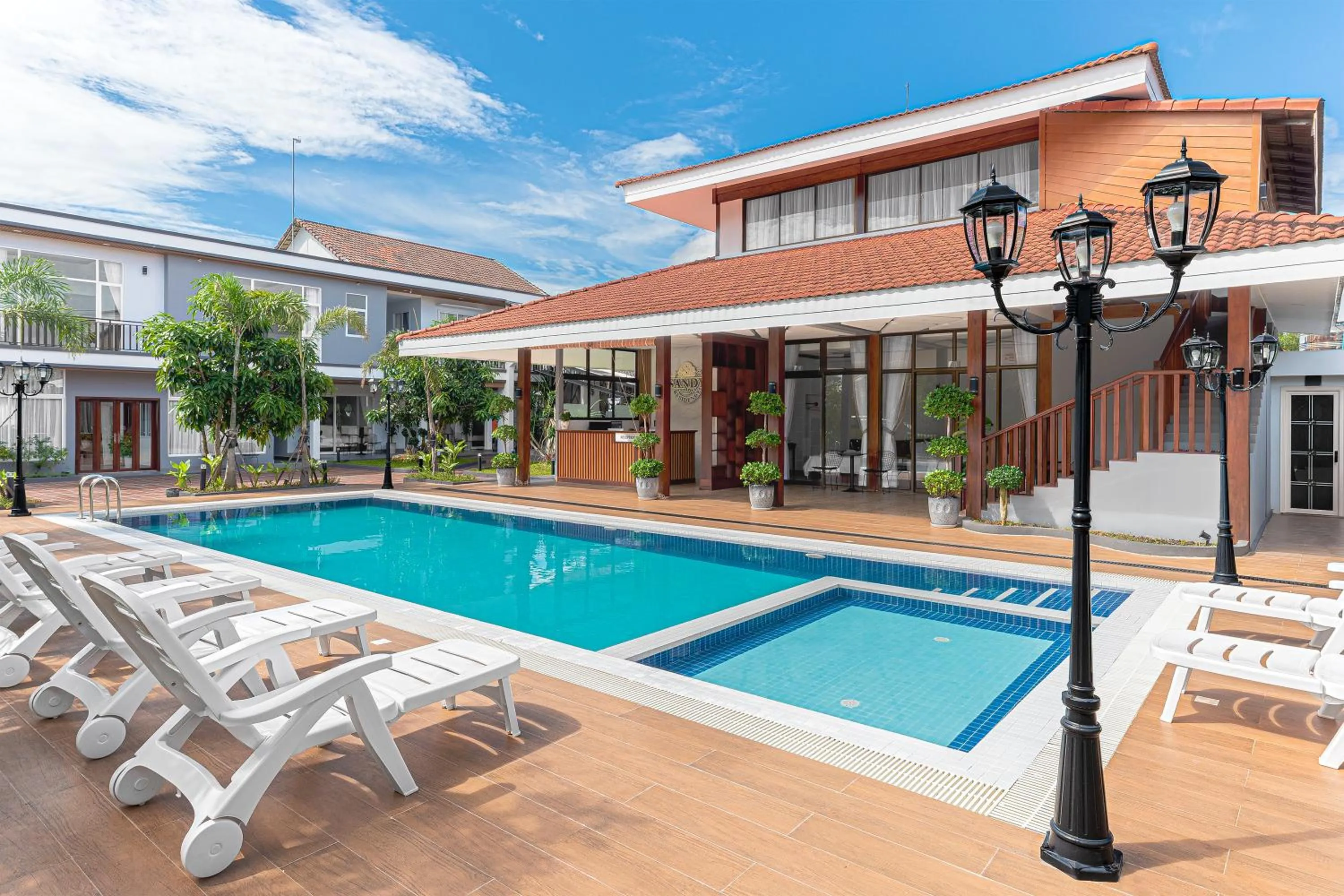 Pool view in Sandy Residence Sihanoukville
