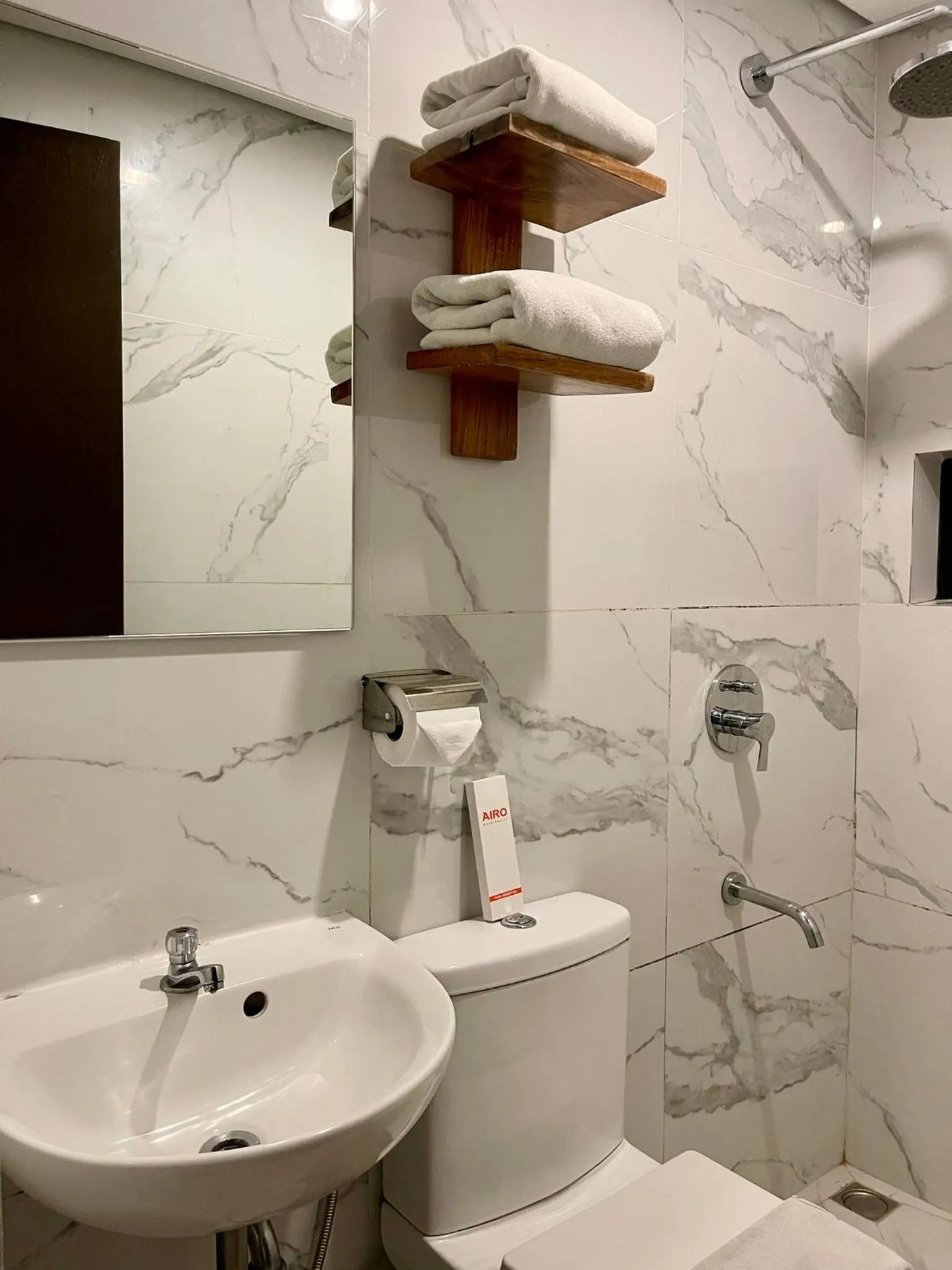 Bathroom in Airo Hotel Manila