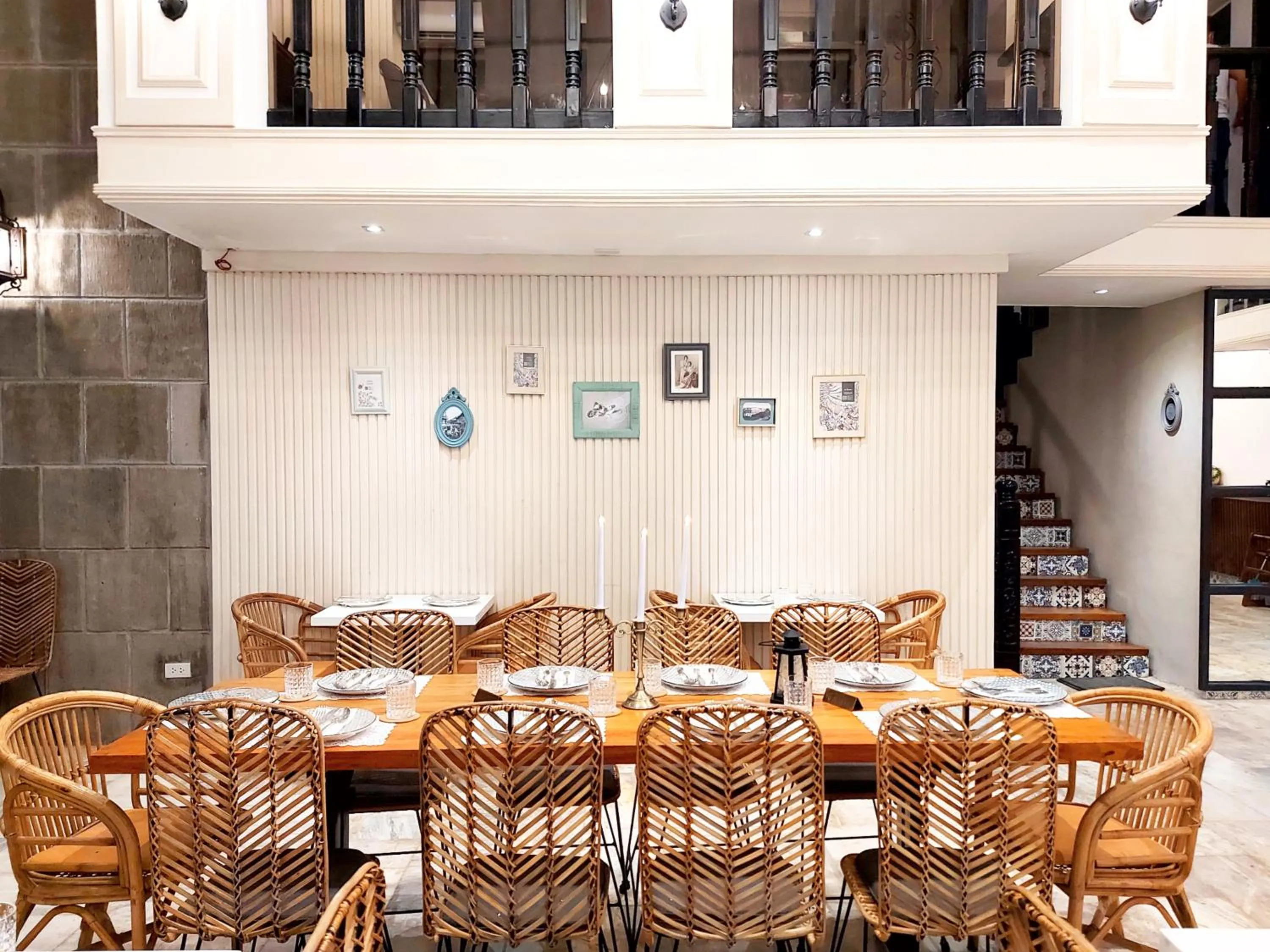 Restaurant/places to eat in Airo Hotel Manila