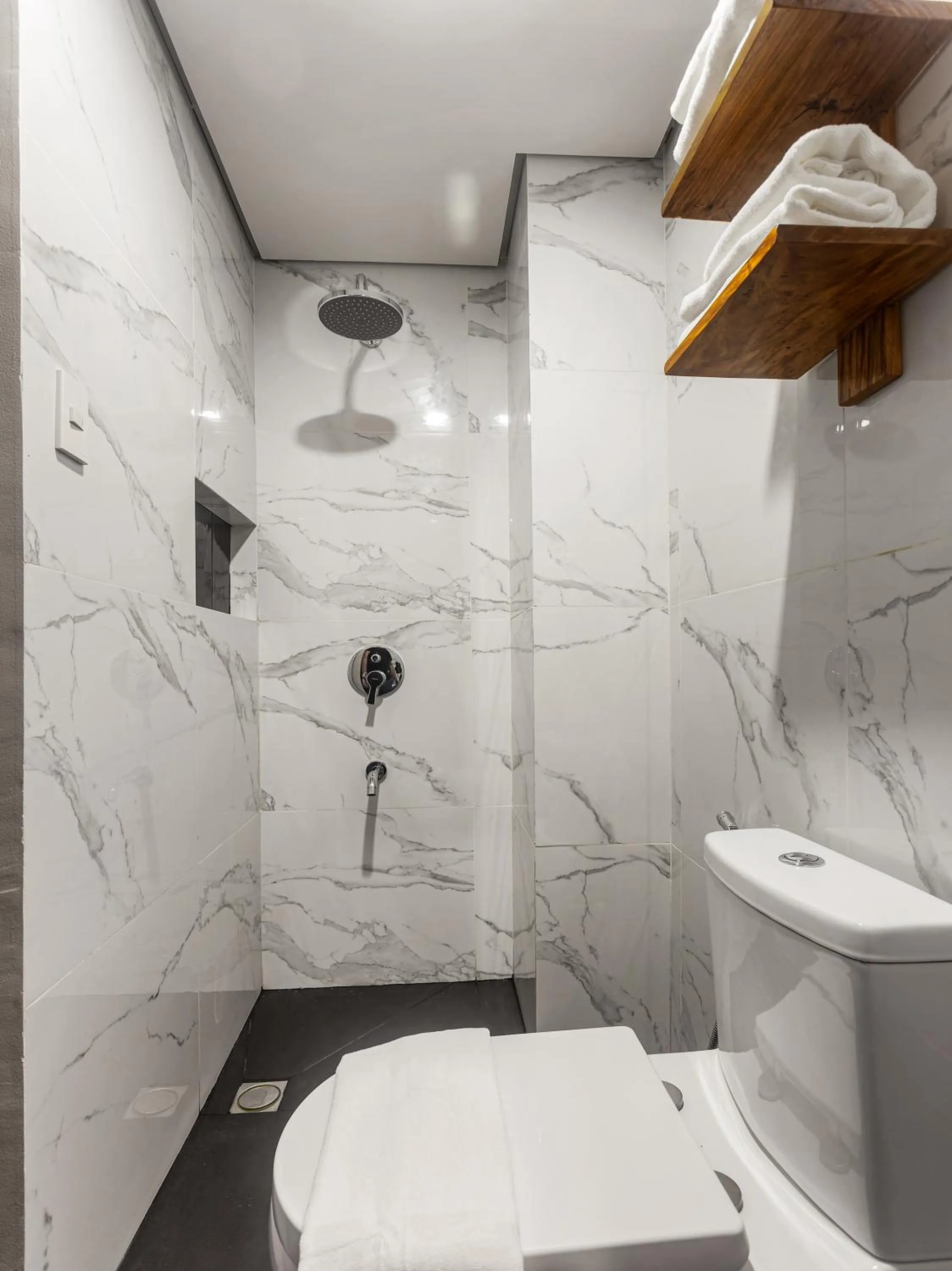 Bathroom in Airo Hotel Manila