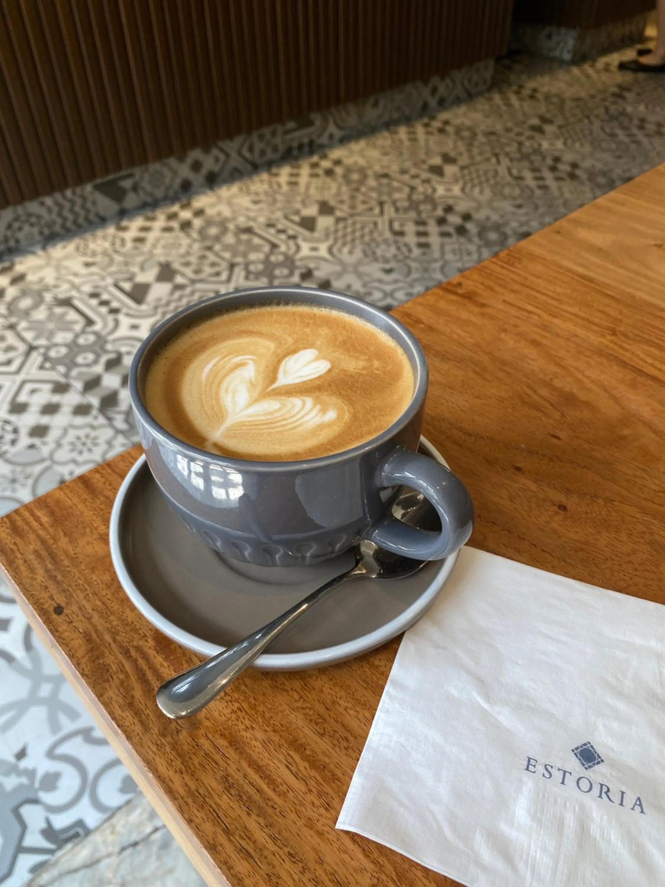 Restaurant/places to eat in Airo Hotel Manila