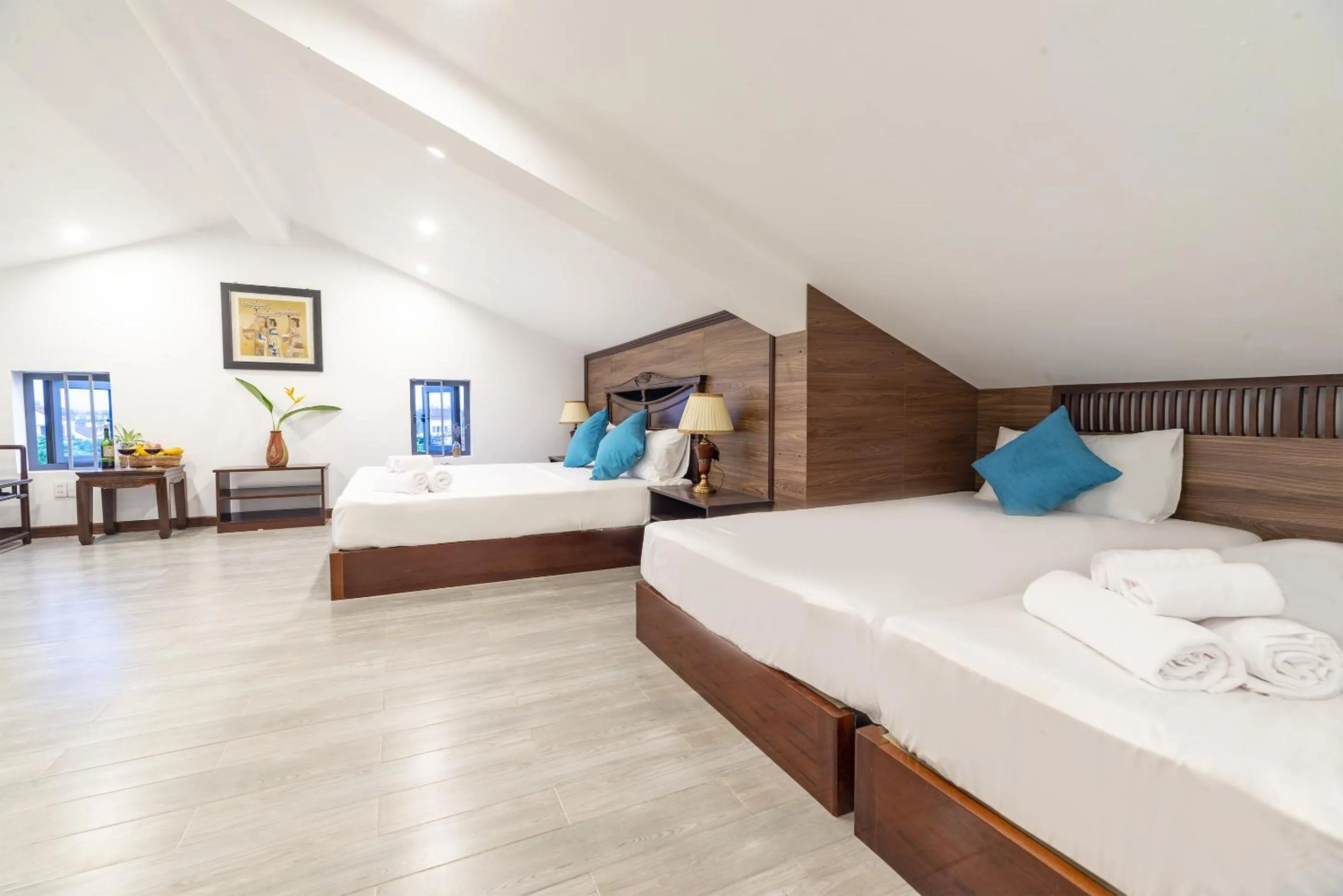 Photo of the whole room, Bed in SHALA BOUTIQUE HOIAN