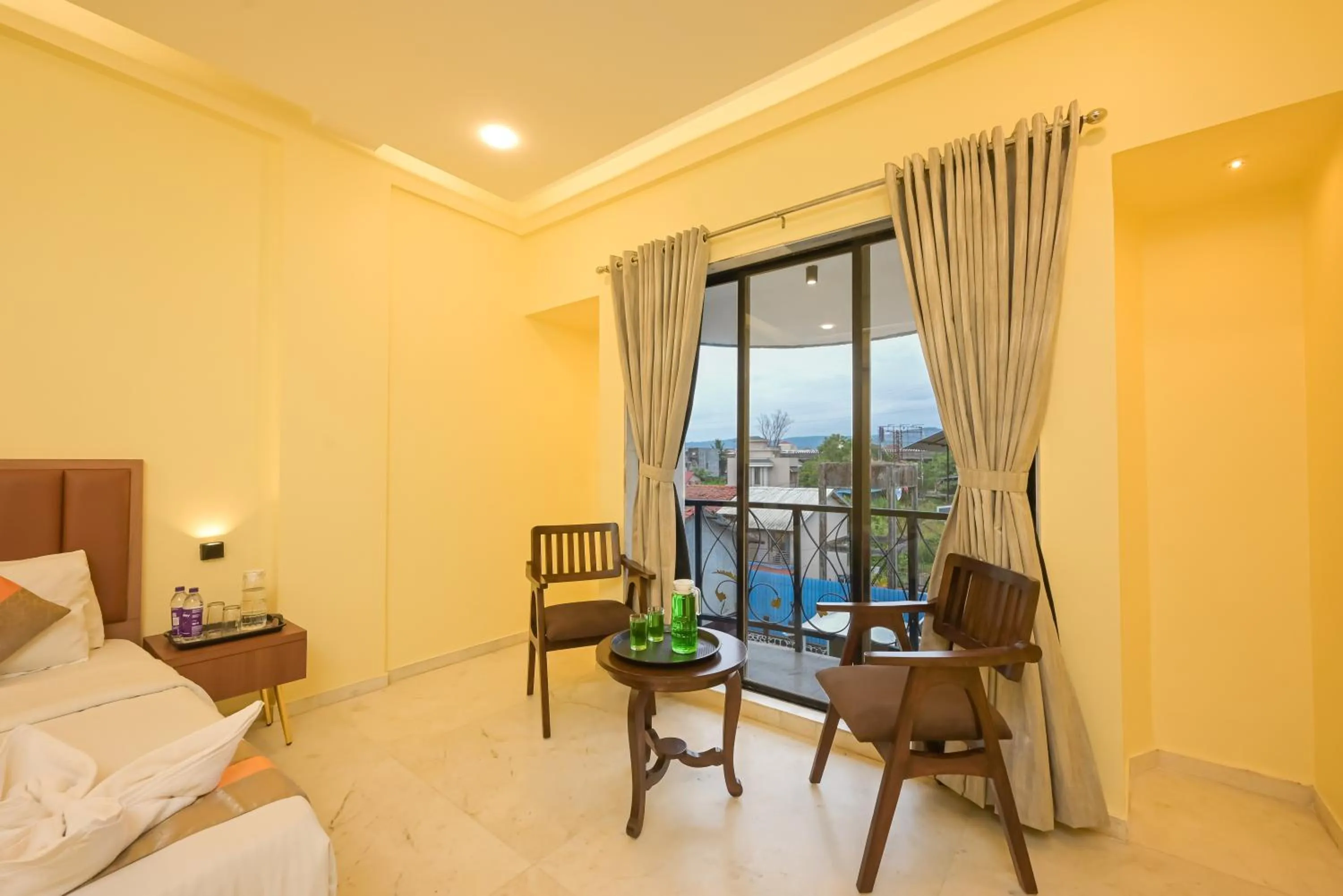 Bed in Hotel Aristro Lonavala