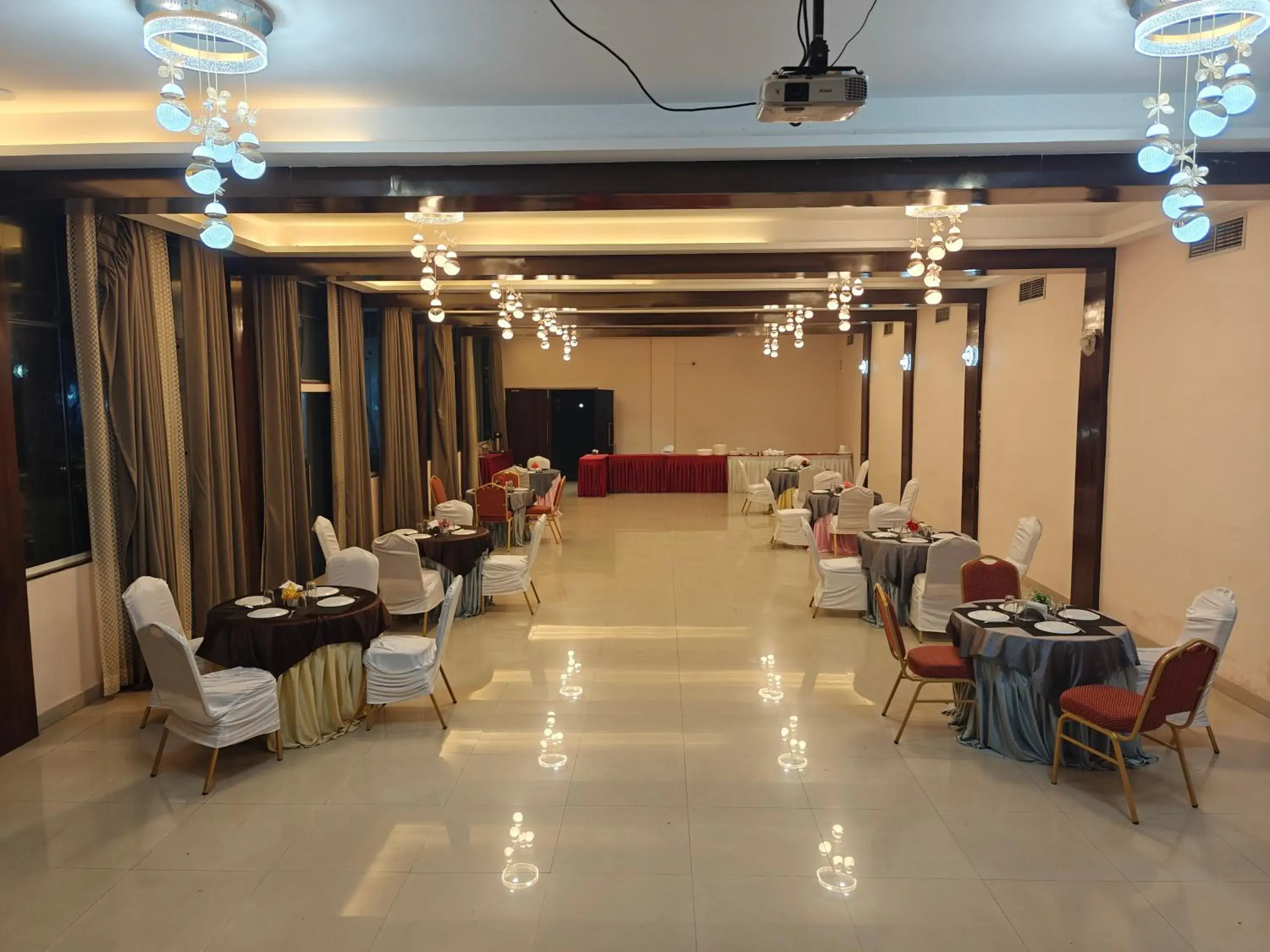 Restaurant/places to eat in Sai Samrat Resort Restaurant/places to eat in Sai Samrat Resort