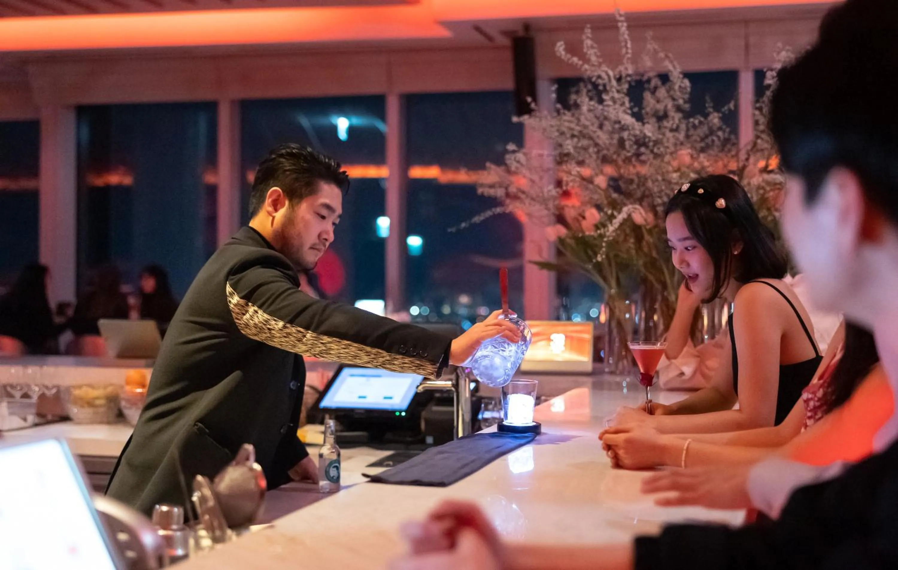 Lounge or bar in Grand Hyatt Jeju