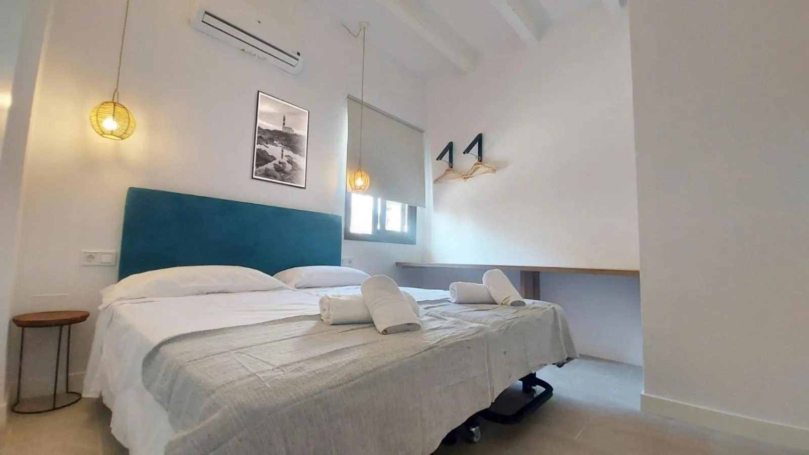 Bedroom, Bed in Castell de Lô