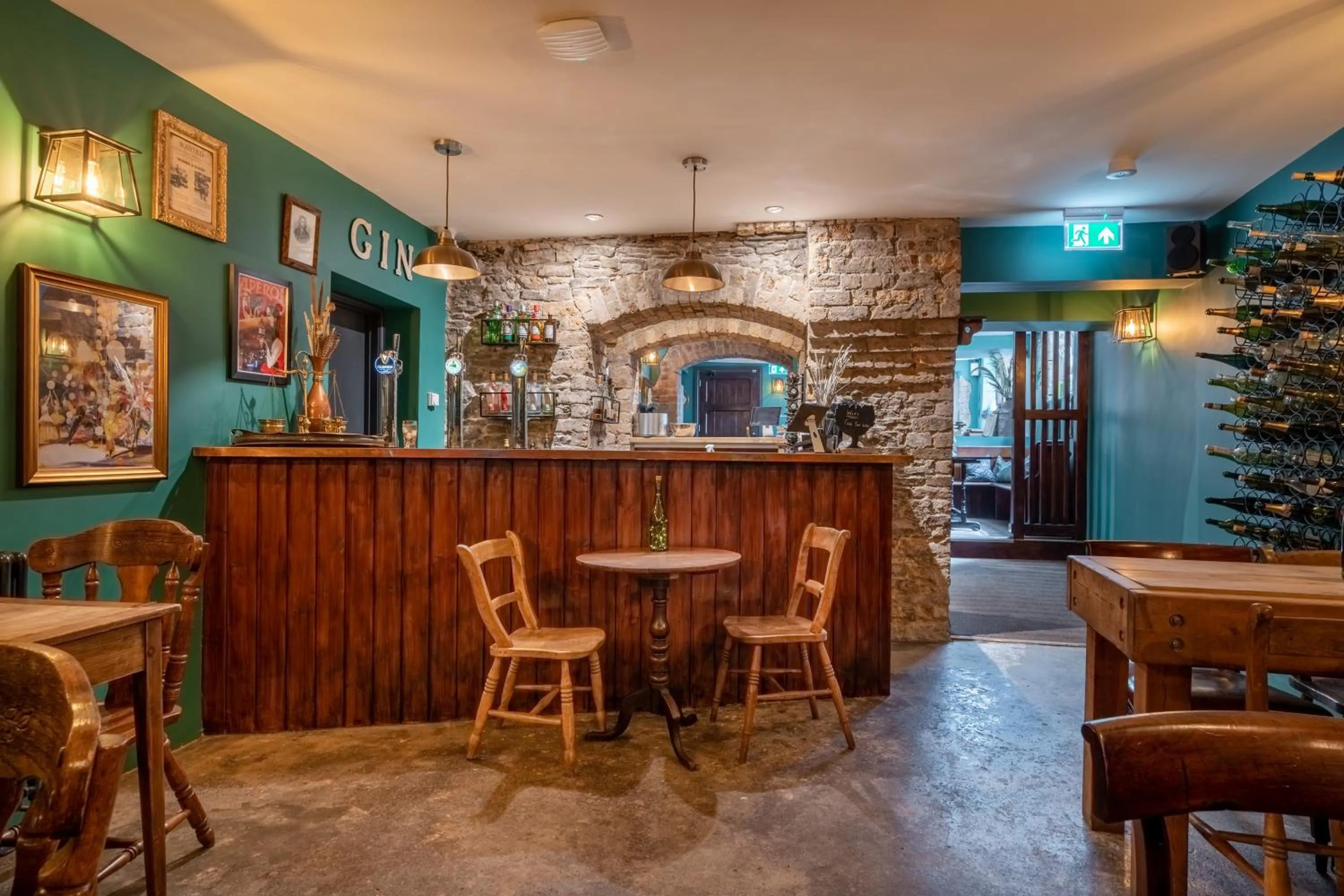 Lounge or bar in Tithe Barn - Self Check In Hotel