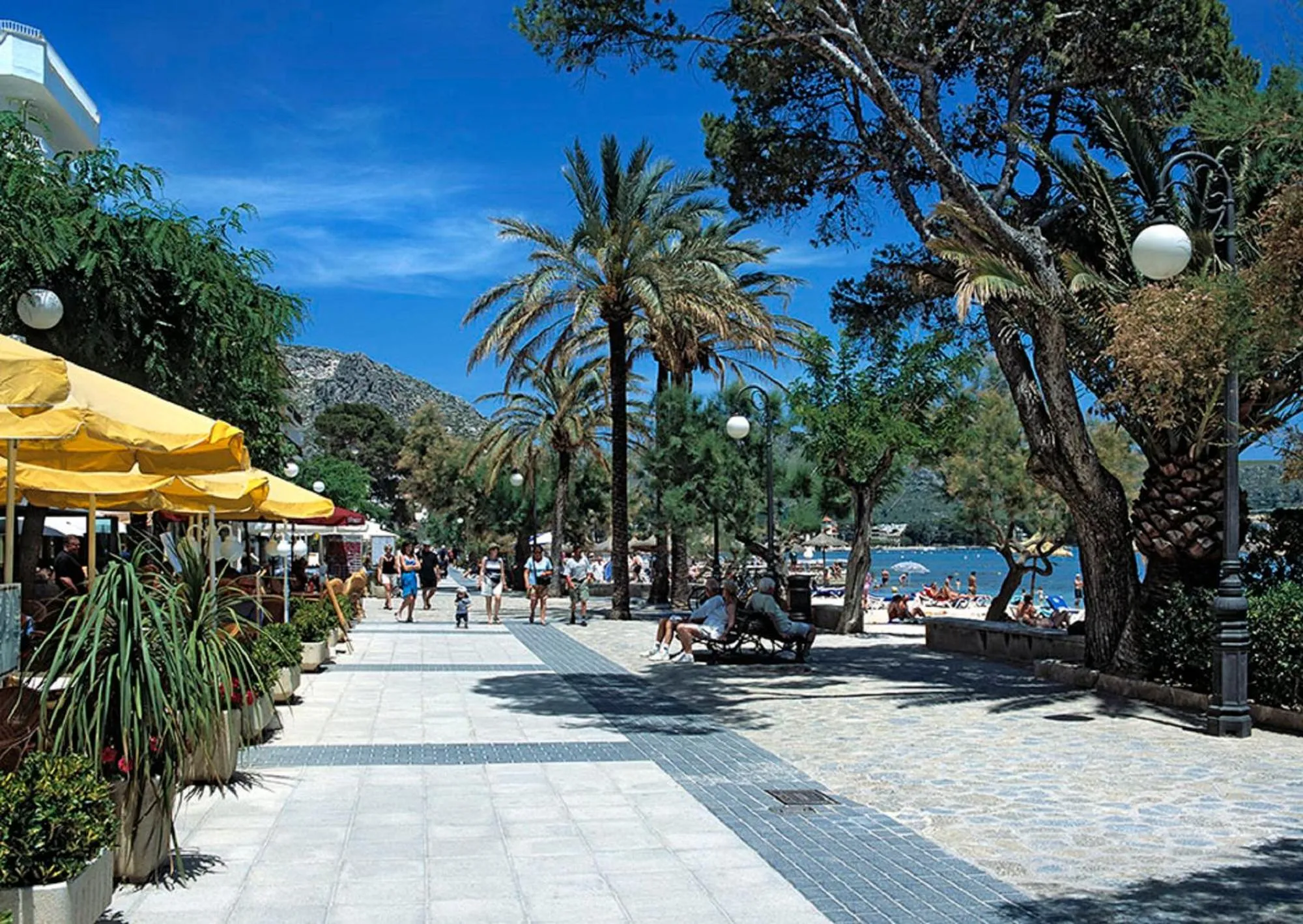 Nearby landmark in Owl Booking Villa Mateu - 5 Min Walk to the Old Town