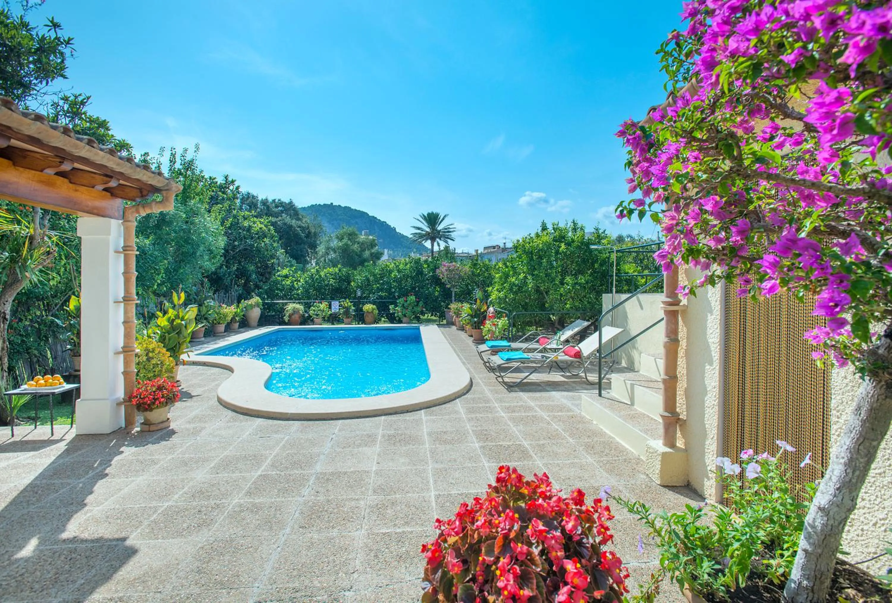 Off site in Owl Booking Villa Mateu - 5 Min Walk to the Old Town
