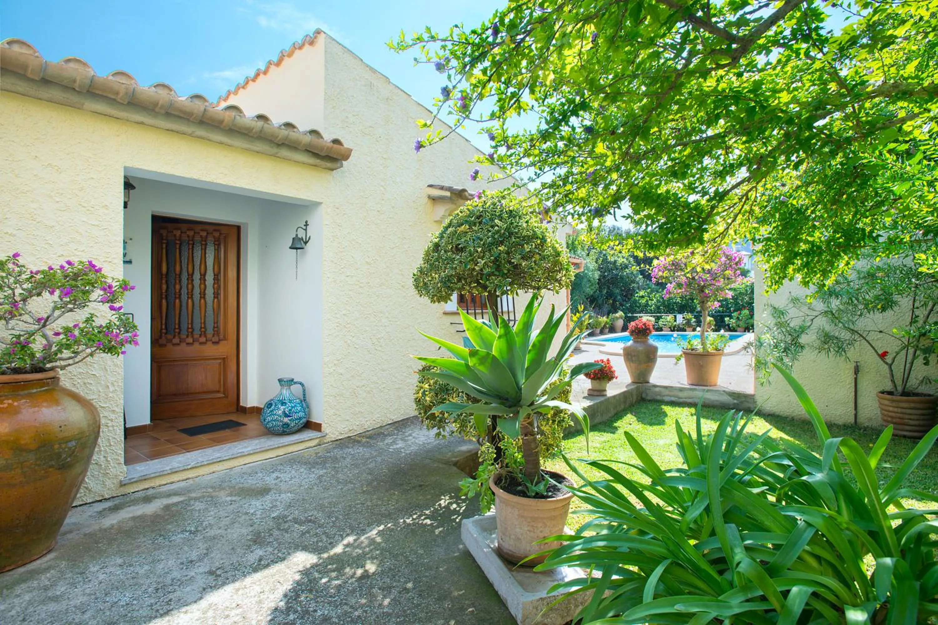 Facade/entrance in Owl Booking Villa Mateu - 5 Min Walk to the Old Town