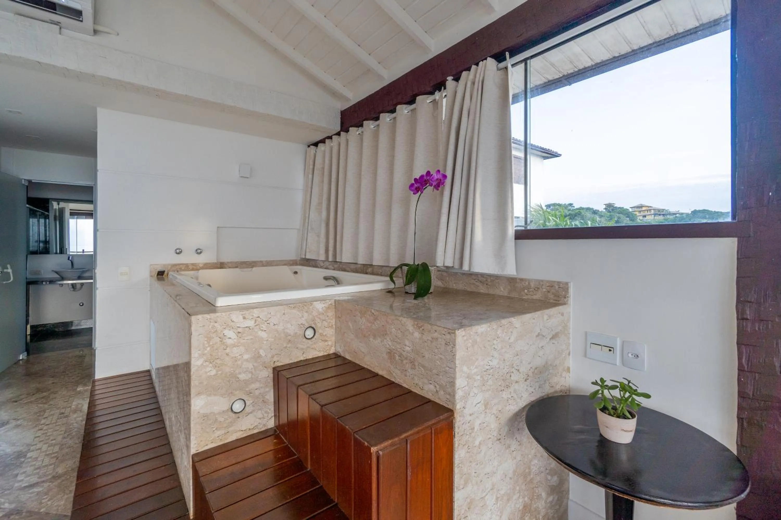 Bath in Eny Boutique Hotel & Spa