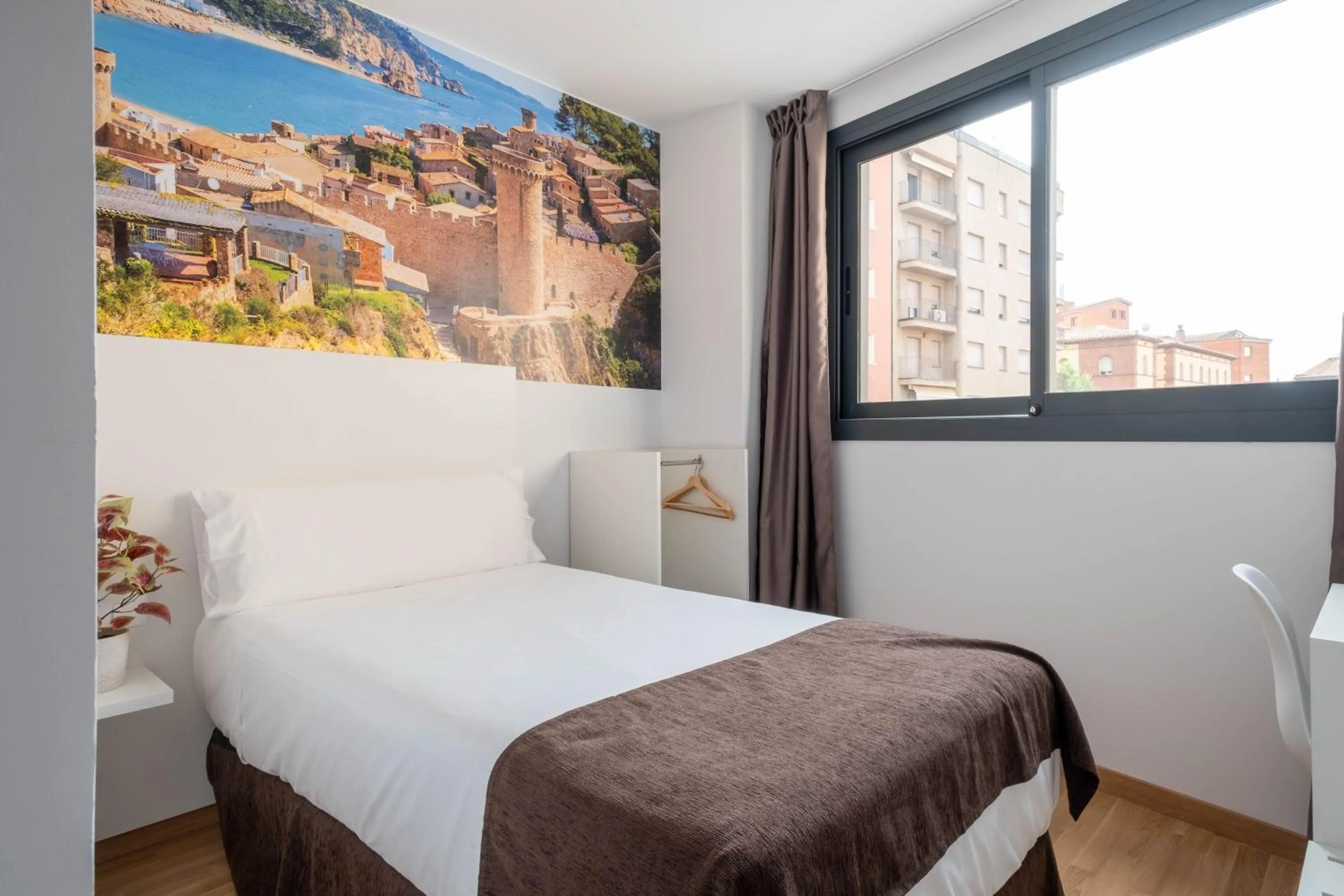 Bed in Hotel BESTPRICE Girona