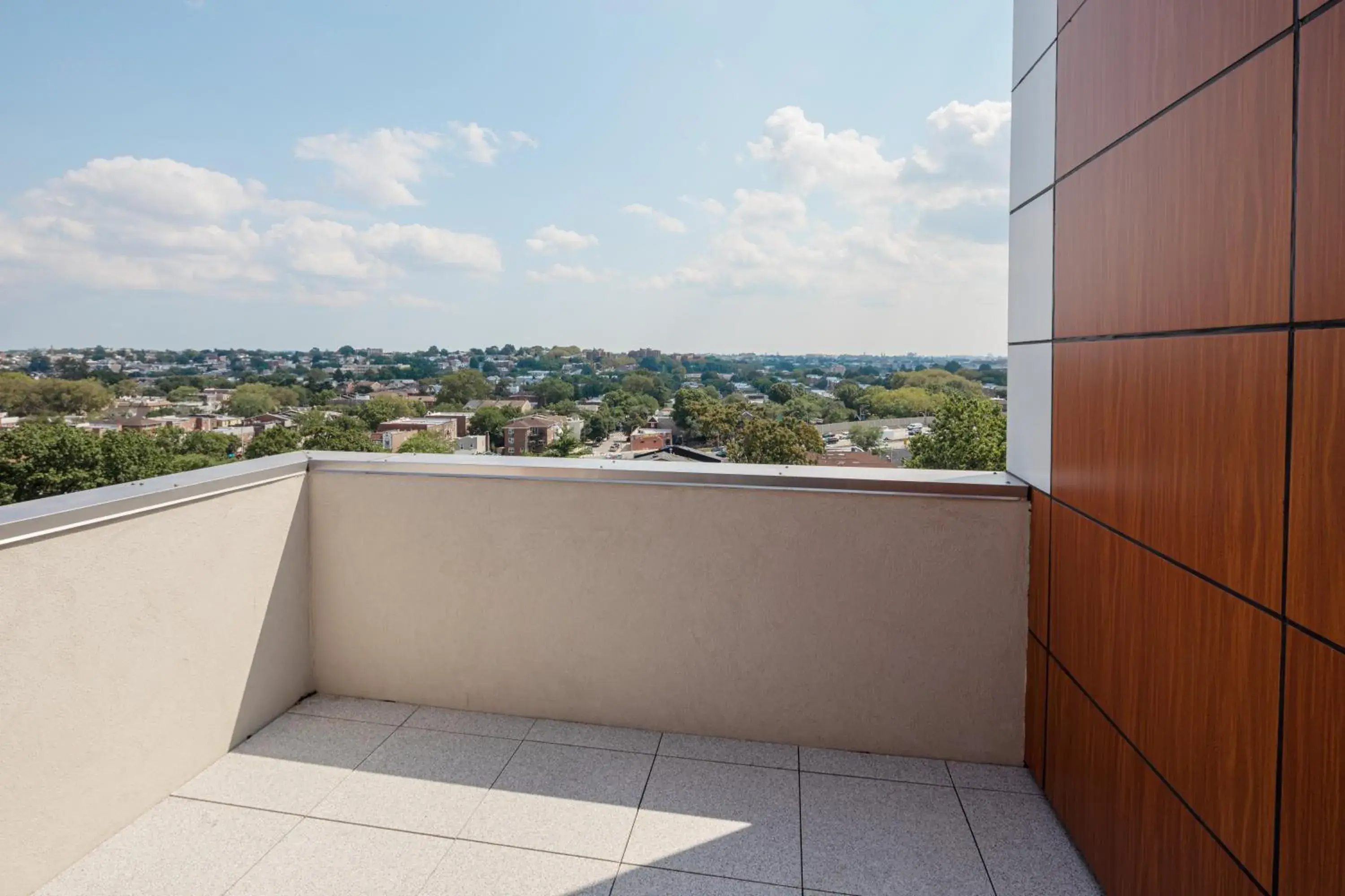 Photo of the whole room in Holiday Inn Express & Suites Woodside LaGuardia Airport Photo of the whole room in Holiday Inn Express & Suites Woodside LaGuardia Airport