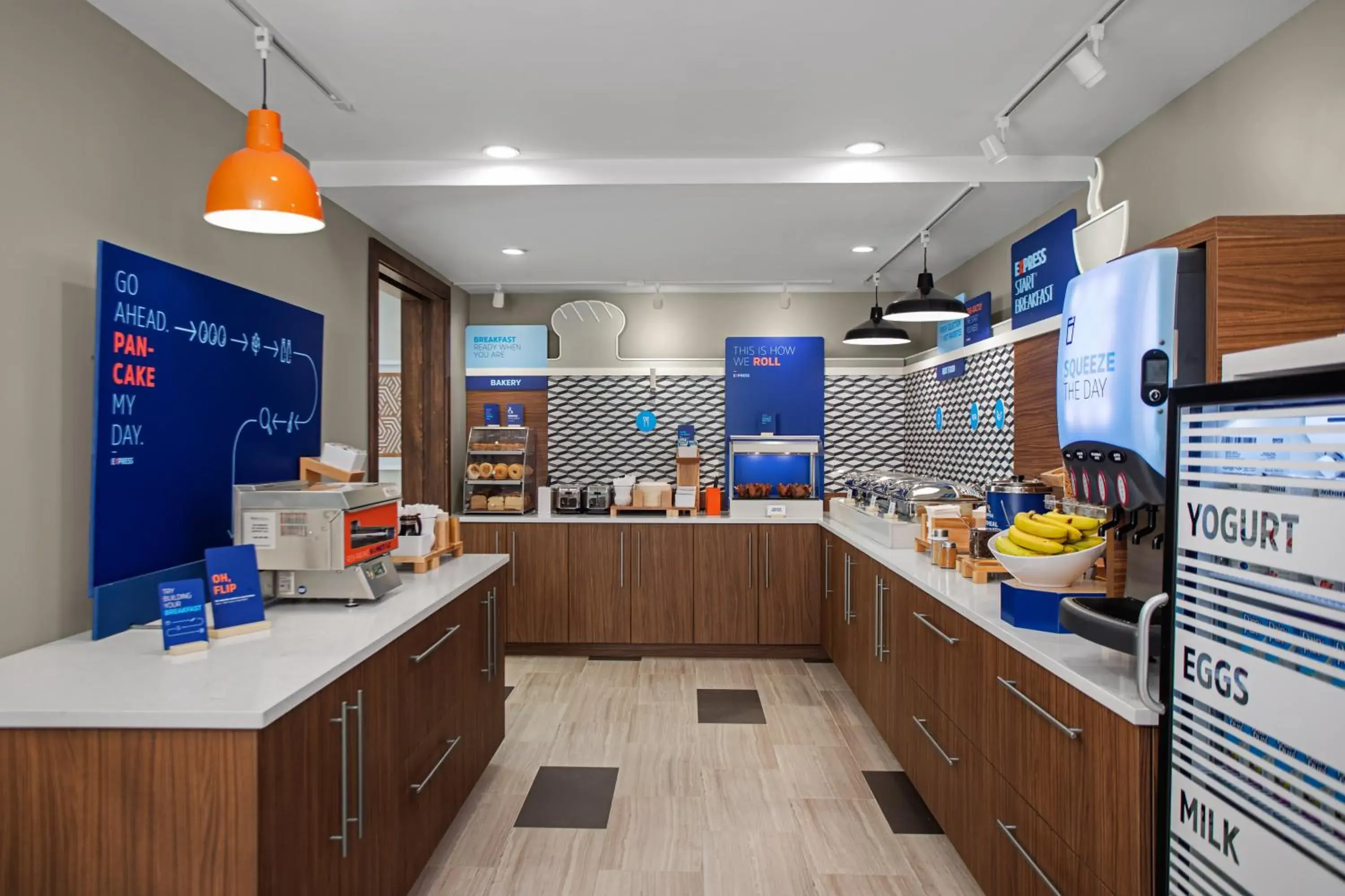 Restaurant/places to eat in Holiday Inn Express & Suites Woodside LaGuardia Airport Restaurant/places to eat in Holiday Inn Express & Suites Woodside LaGuardia Airport