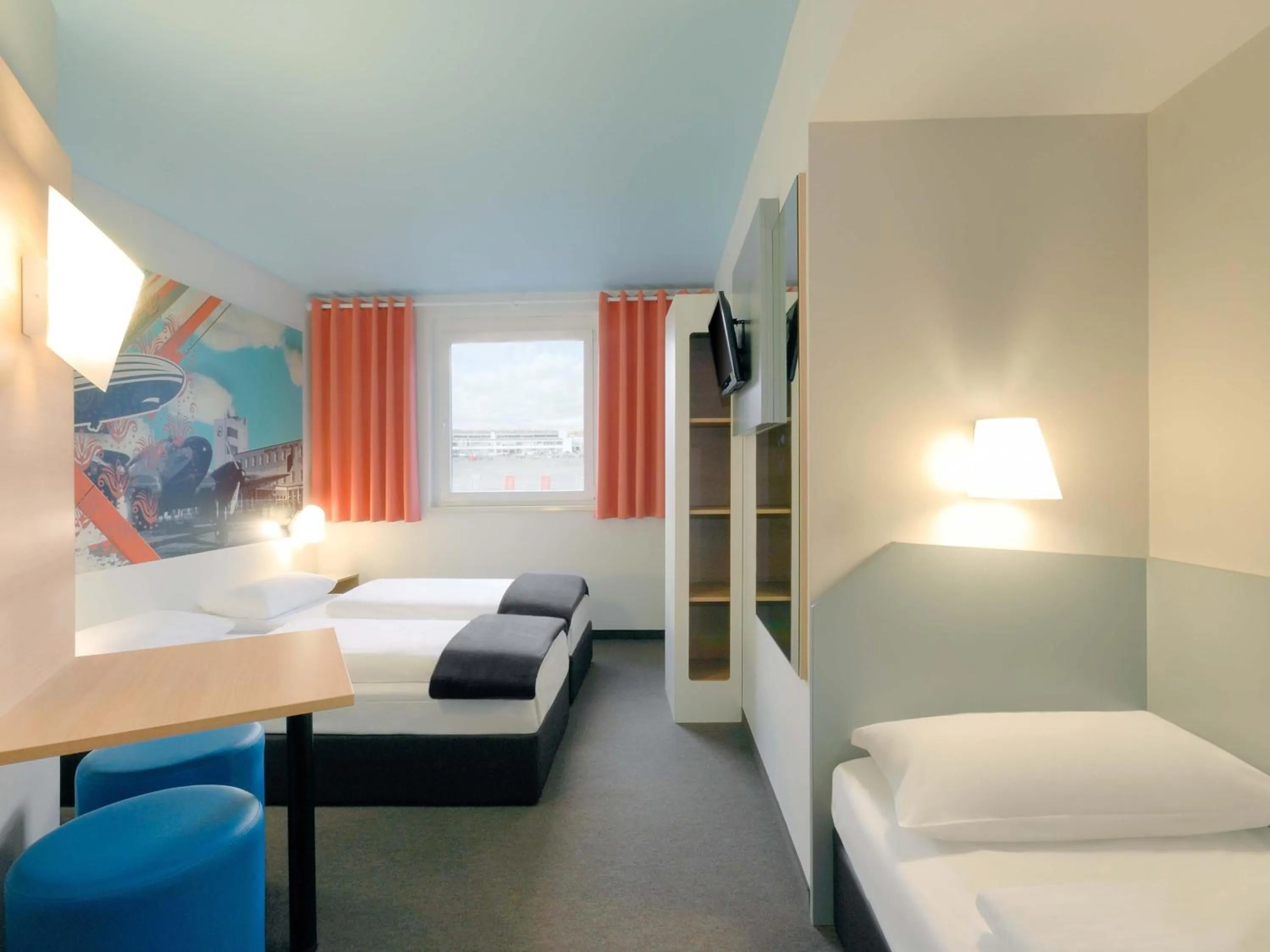 Photo of the whole room, Bed in B&B Hotel Böblingen