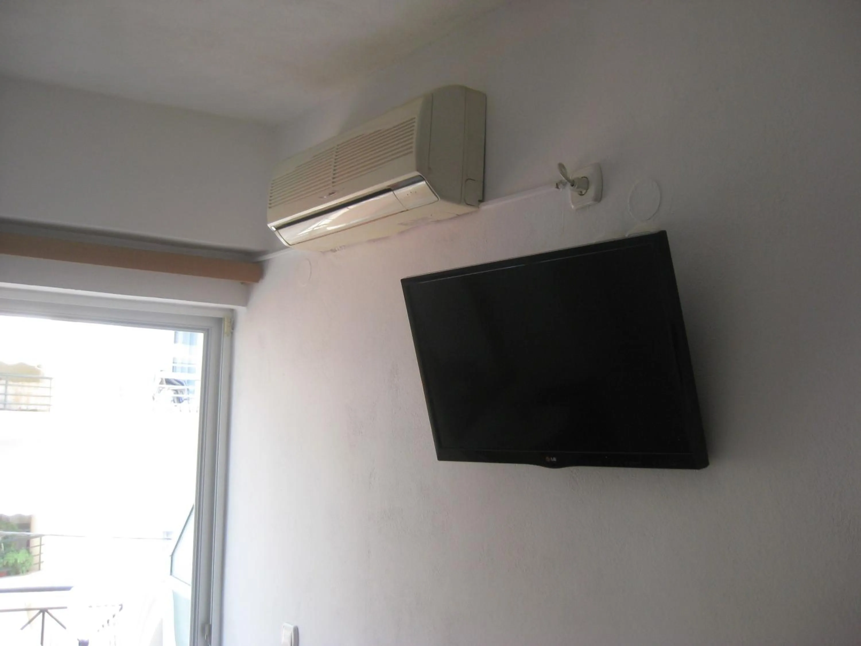 TV and multimedia in Agalos Studios