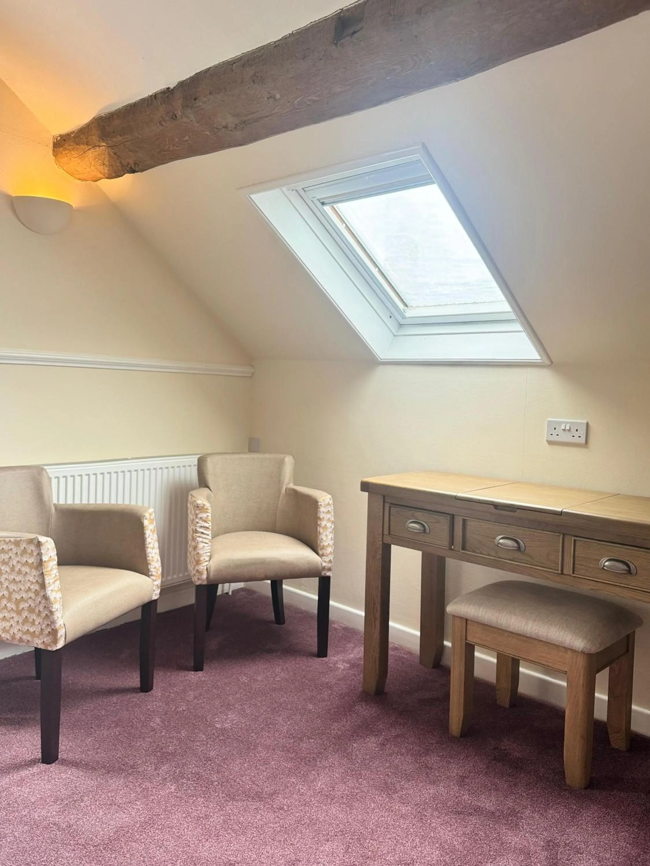 Bedroom in Crown Hotel Cotswold