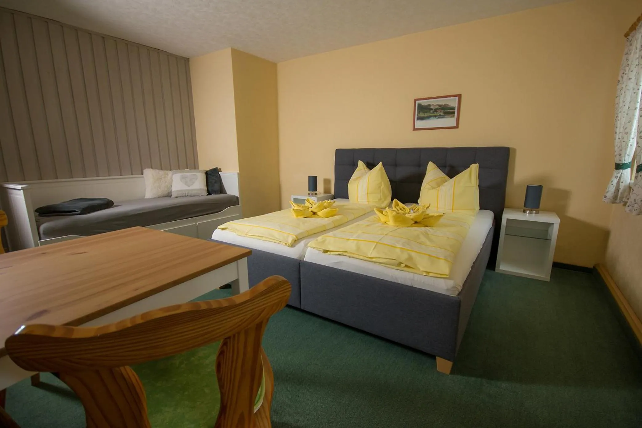 Photo of the whole room, Bed in Pension Immergrün