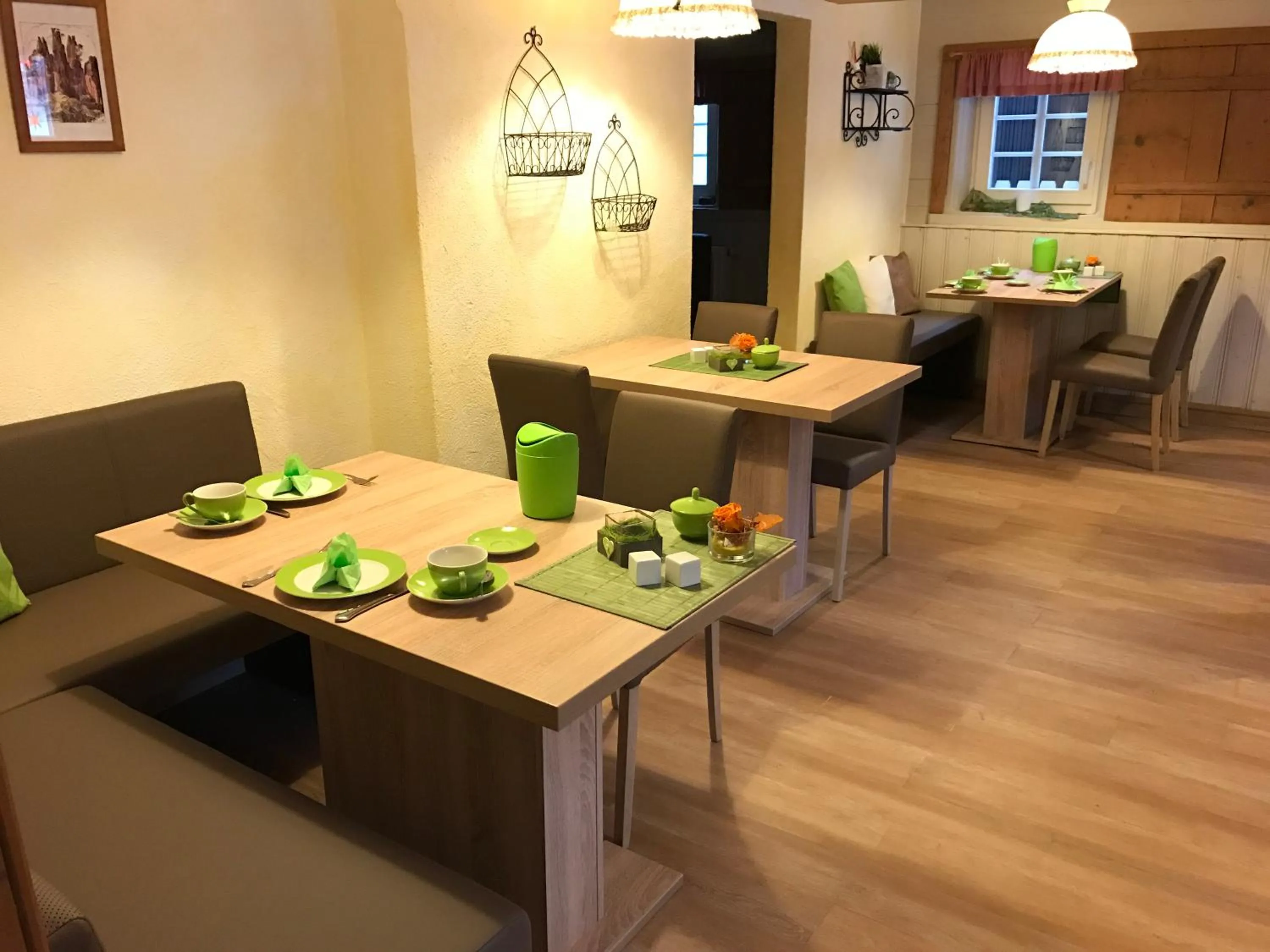 Restaurant/places to eat in Pension Immergrün