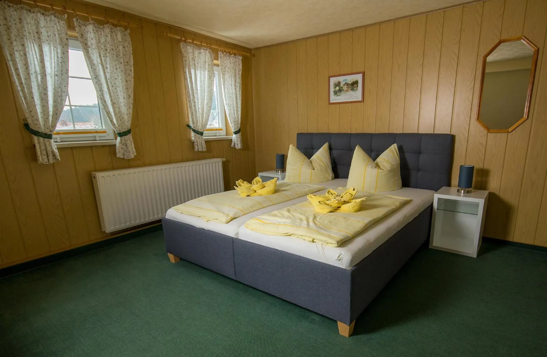Photo of the whole room, Bed in Pension Immergrün
