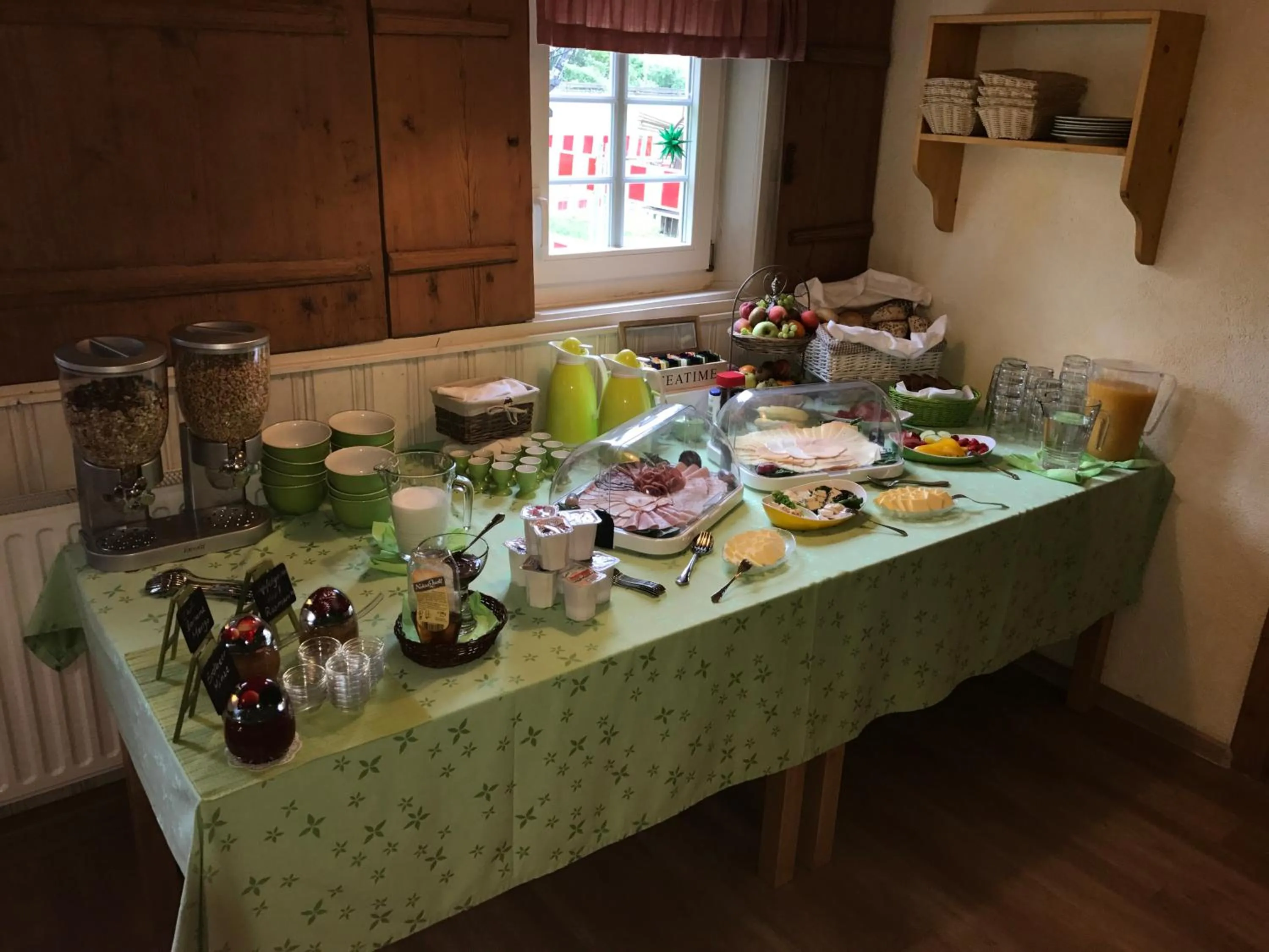 Buffet breakfast in Pension Immergrün