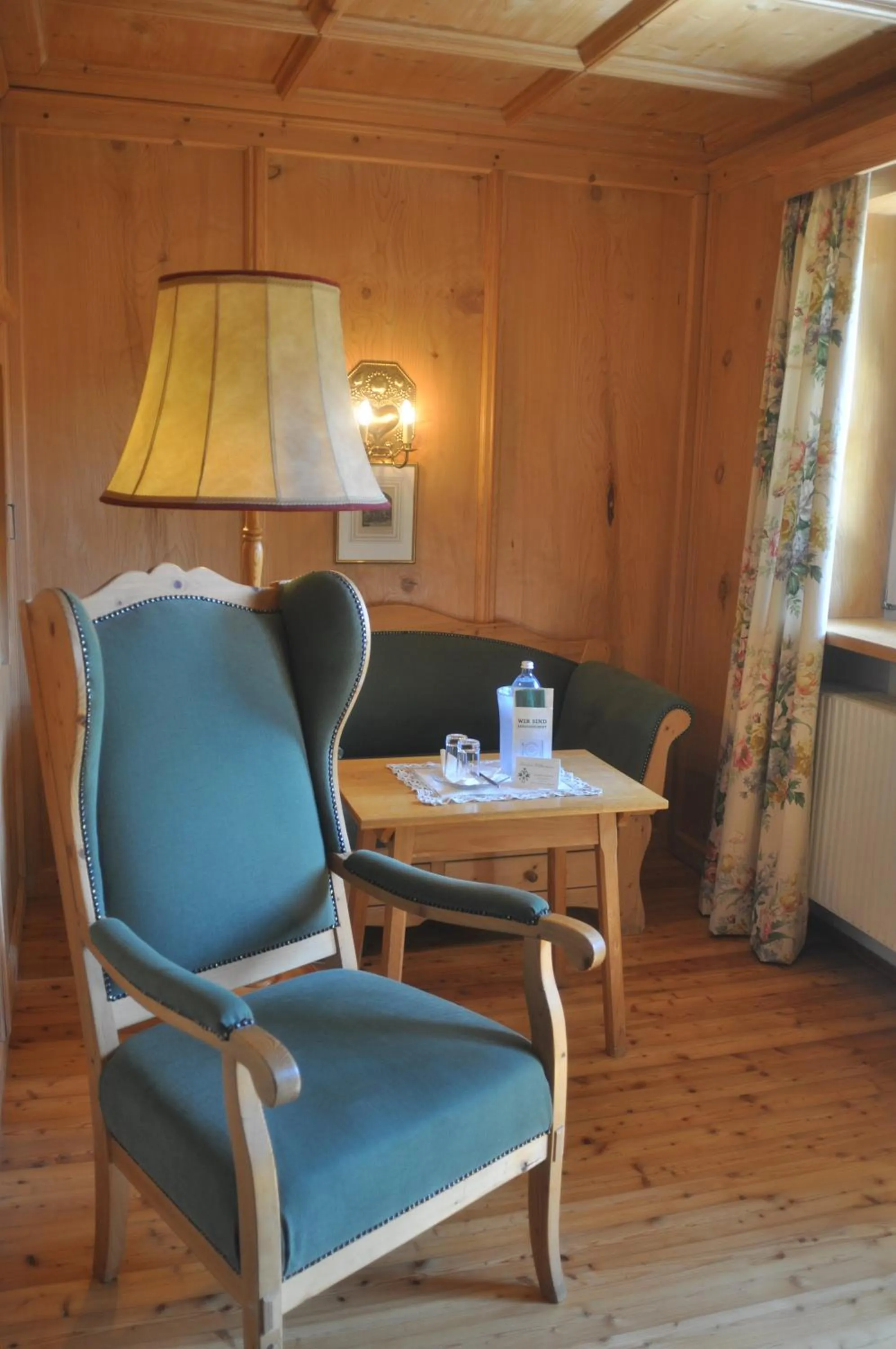 Seating area in Romantikhotel Almtalhof