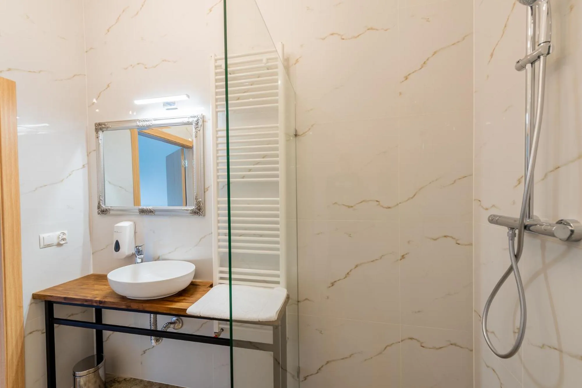 Kamienica Zamenhofa - Apartamenty na wynajem